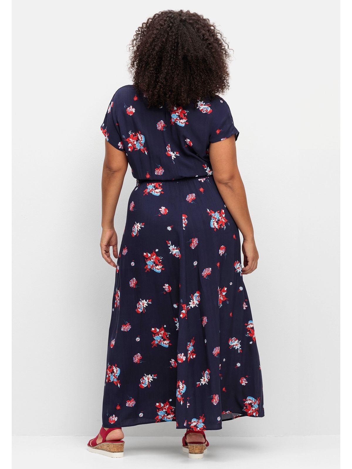 Sheego Maxikleid »Große Größen«, mit Alloverdruck und gesmokter Taille