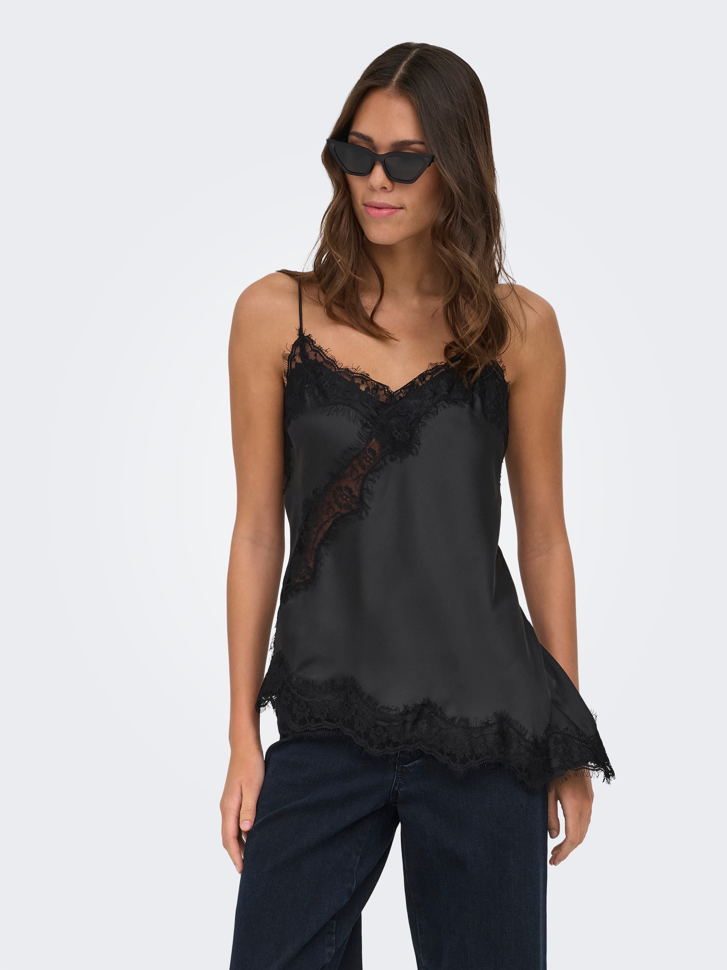 JDY Trägertop "JDYFIFI S/L ASYM LACE SINGLET WVN NOOS" Polyester, regular fit