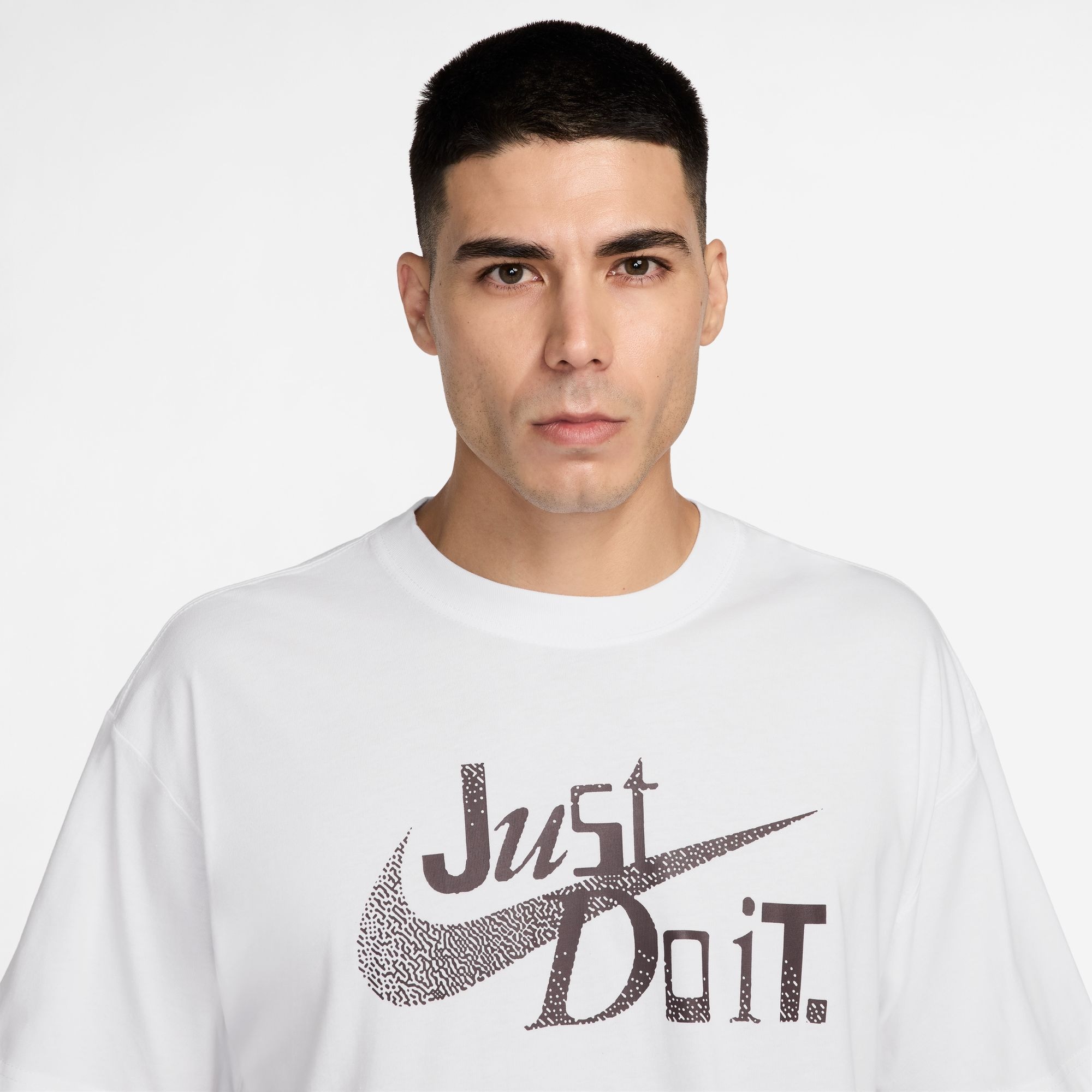 Nike T-Shirt »U NSW TEE LSE JDI« sportlicher Stil, für Alltag und verschiedene Aktivitäten