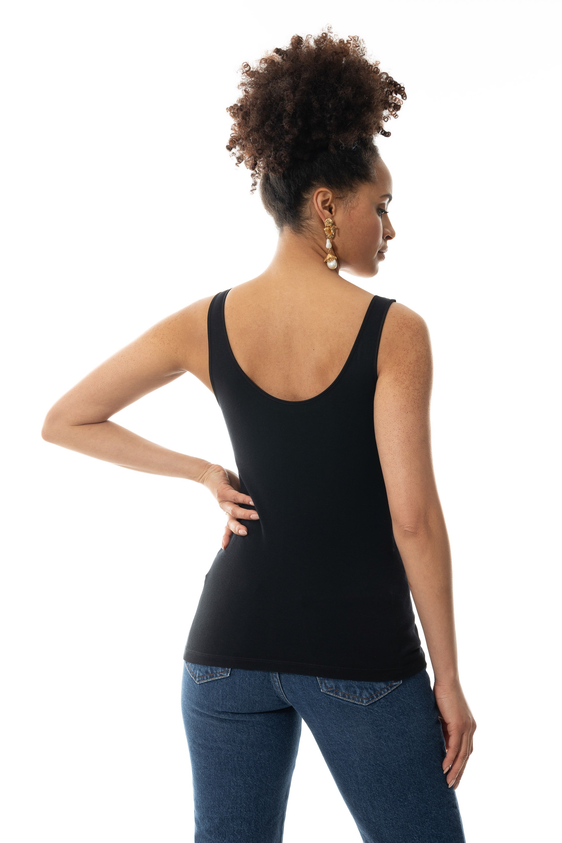 Mey Tanktop »NOBLESSE«, ohne auftragende Seitennähte, Slim Fit, tiefer Rundhalsausschnitt