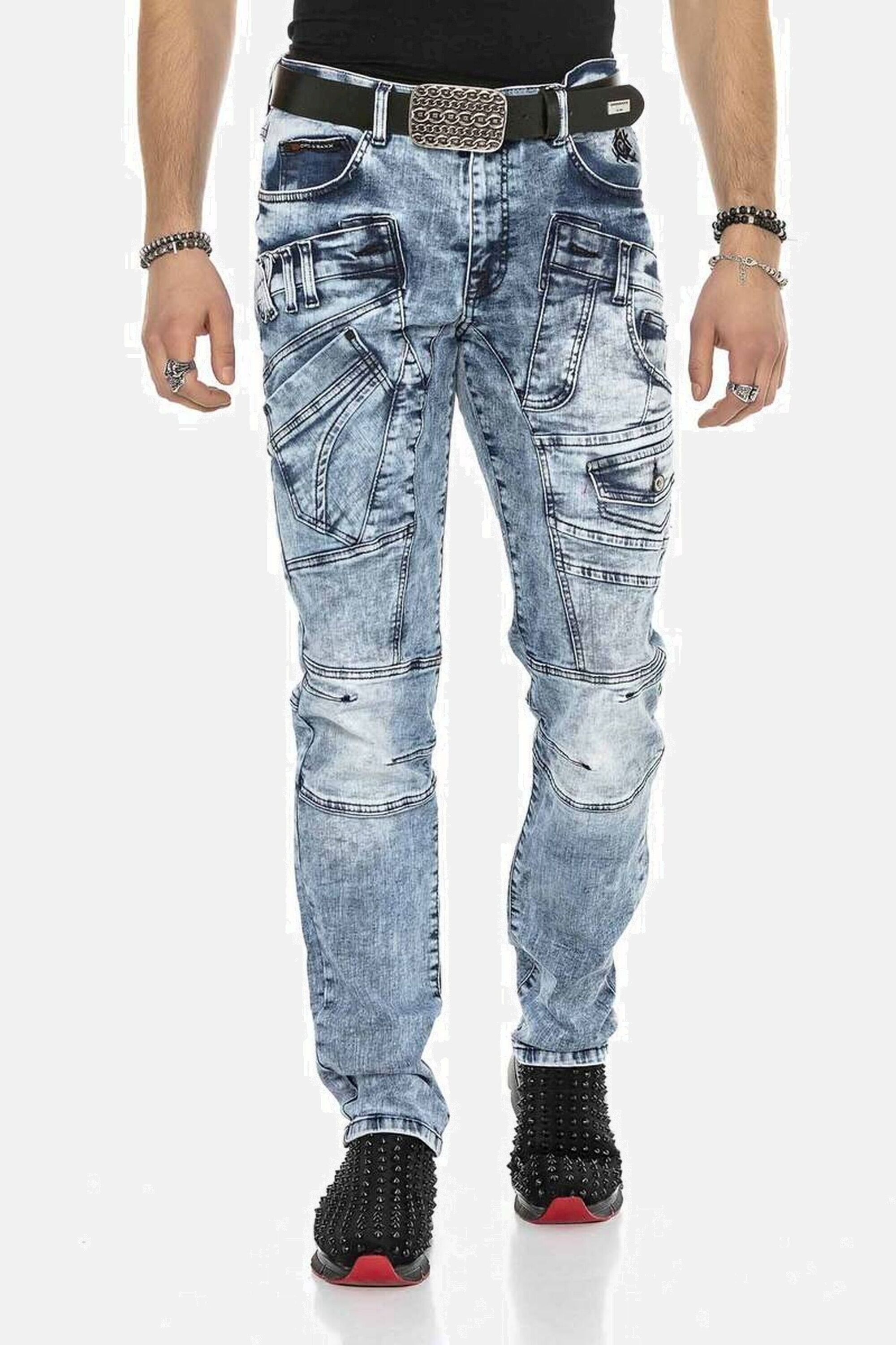 Cipo & Baxx Regular-fit-Jeans »DENIM«, bequeme Jeans mit coolen Ziernahtelementen, CD598