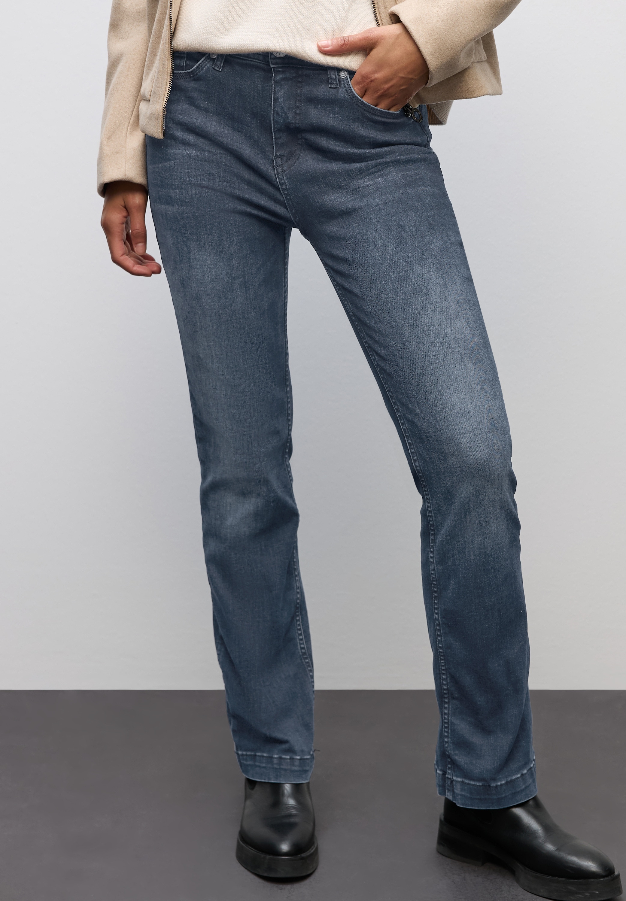 STREET ONE Slim-fit-Jeans "QR Style Bootcut", im 5-Pocket-Style und mit Str günstig online kaufen