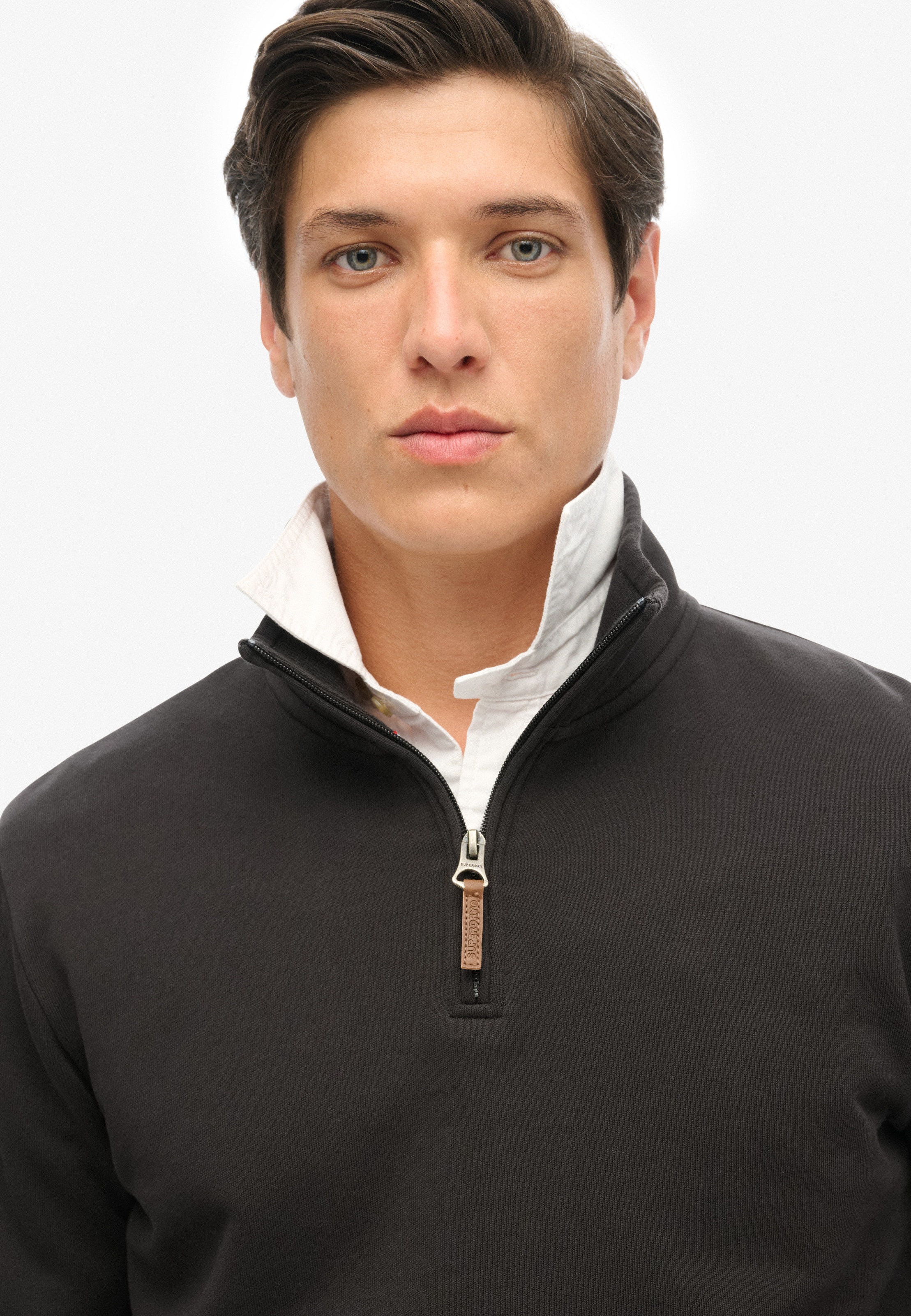 Superdry Sweatshirt "CORE LOGO HENLEY", mit Stehkragen und kurzem Reißversc günstig online kaufen