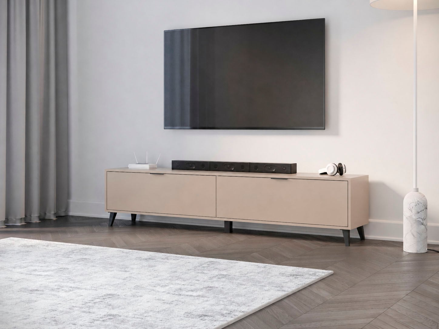 OTTO home Lowboard »OSLO – Modernes TV-Möbel mit praktischen Griffen und hohen Füßen« Großzügiger Stauraum mit geschlossenen Fächern für mehr Ordnung