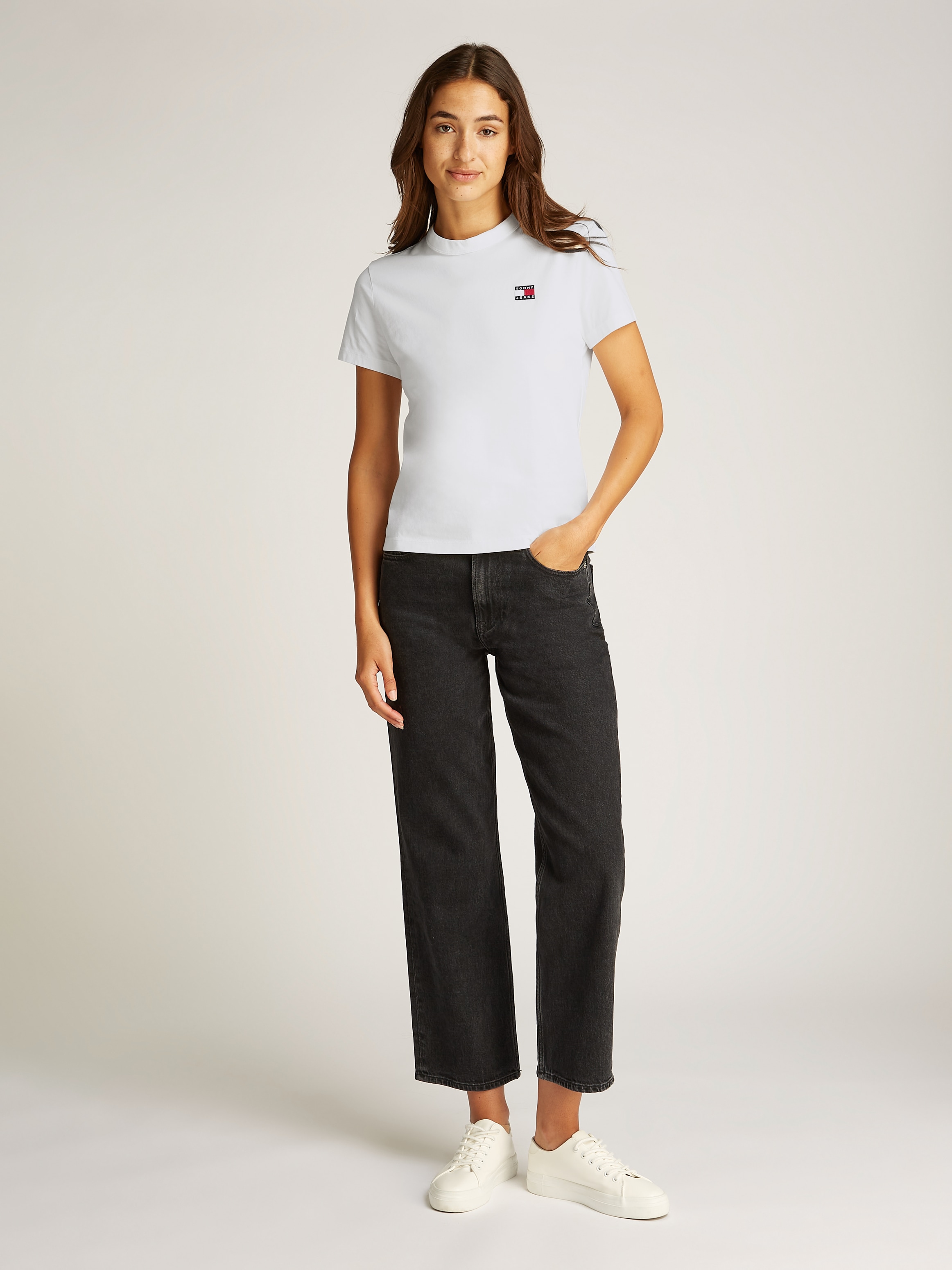Tommy Jeans T-Shirt »TJW REG BADGE TEE«, mit Logo-Badge