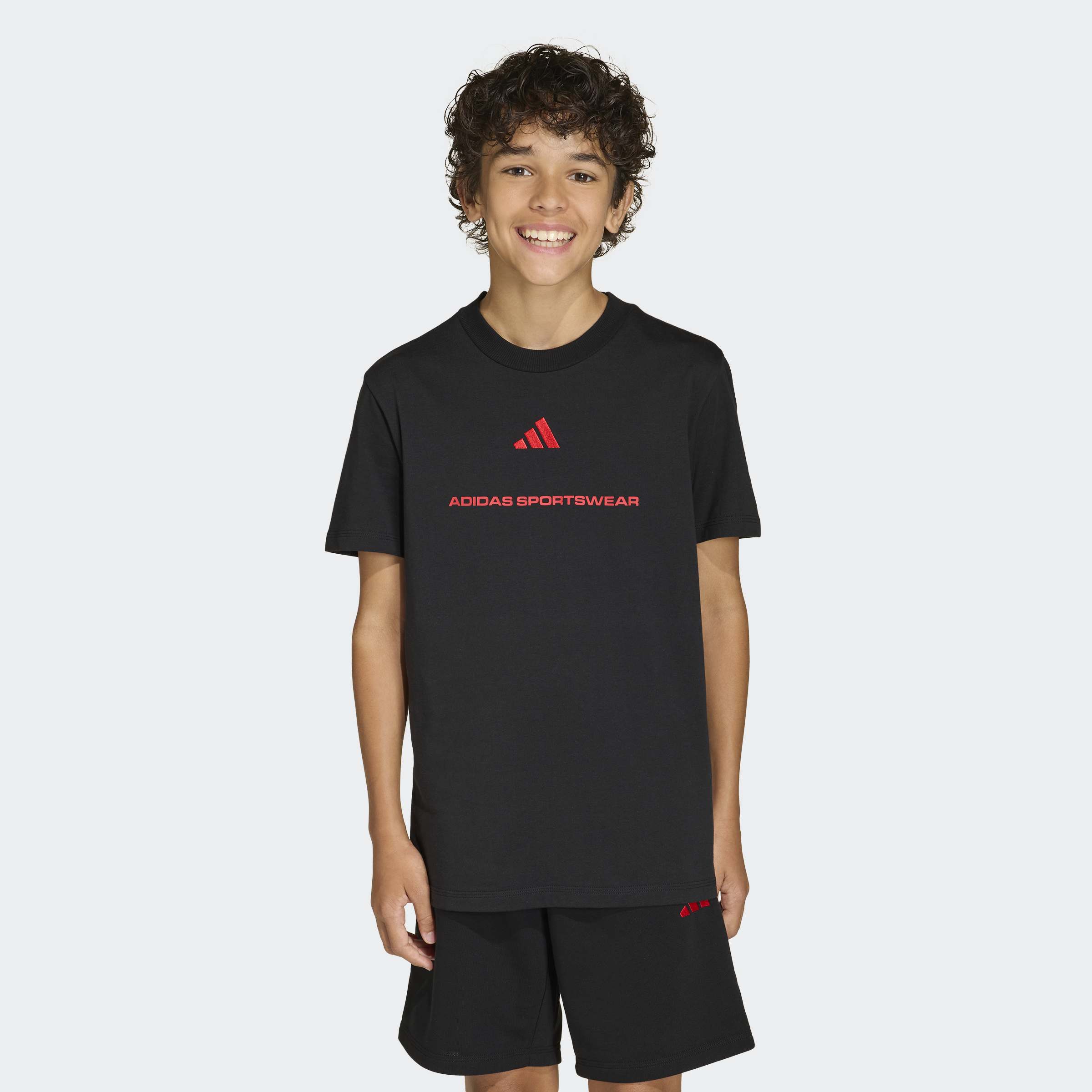 adidas Sportswear "ADIDAS SLOGAN SINGLE JERSEY" sportlicher Stil, kurze Ärmel, elastisches Material, mit Slogan