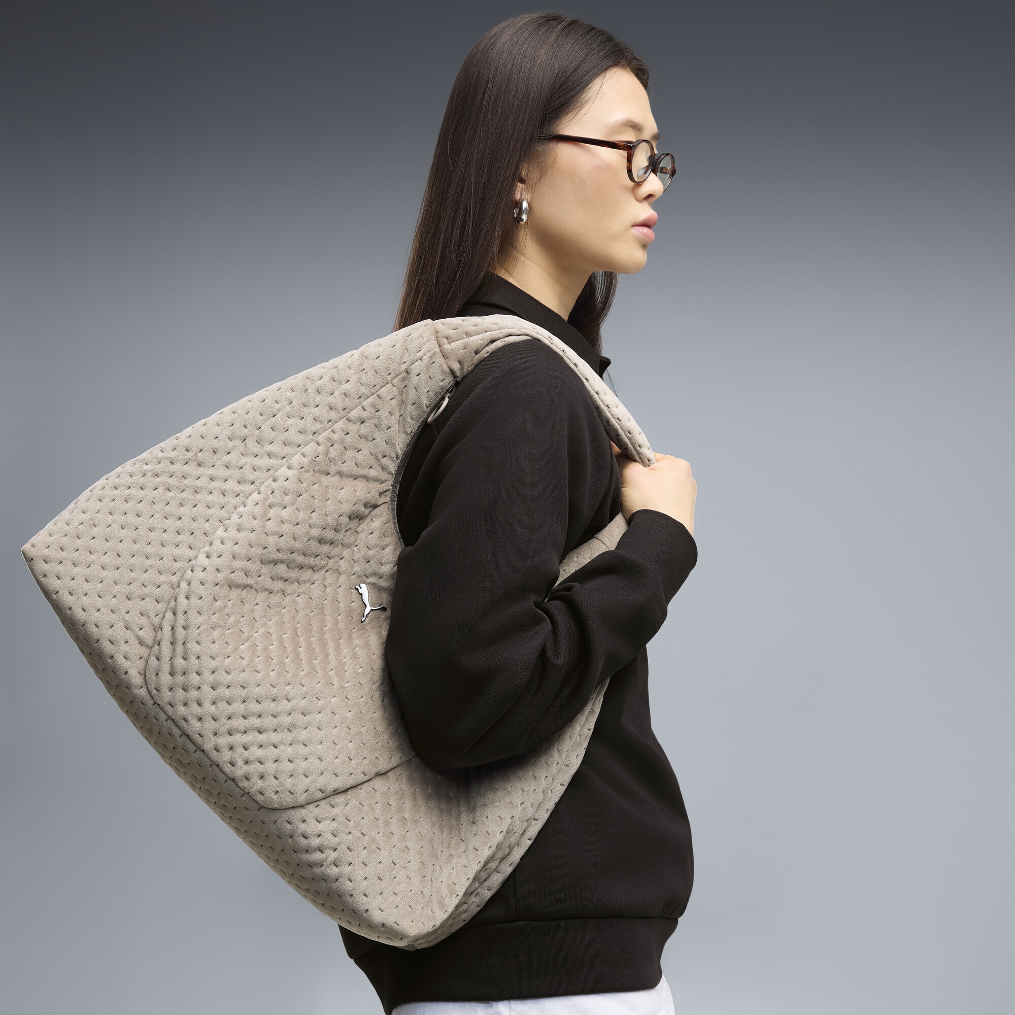 PUMA Handtasche »UP Velvet 14 l Große Prism-Bag Damen«