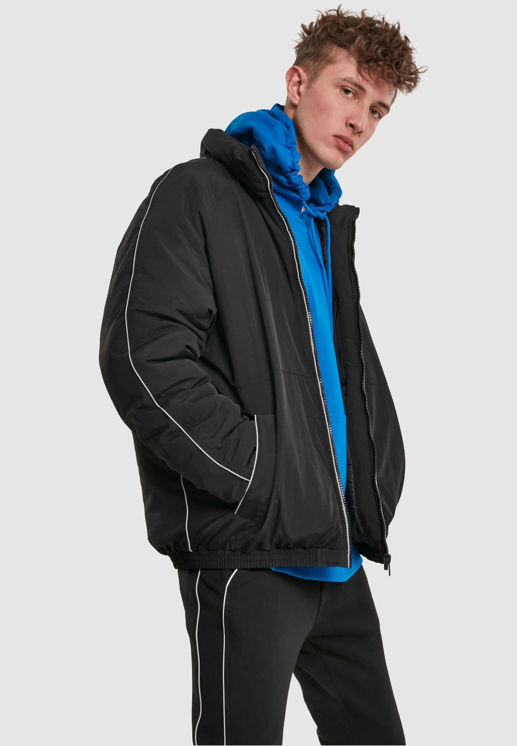 URBAN CLASSICS Winterjacke »Urban Classics Herren Reflective Piping Jacket«, (1 St.), ohne Kapuze