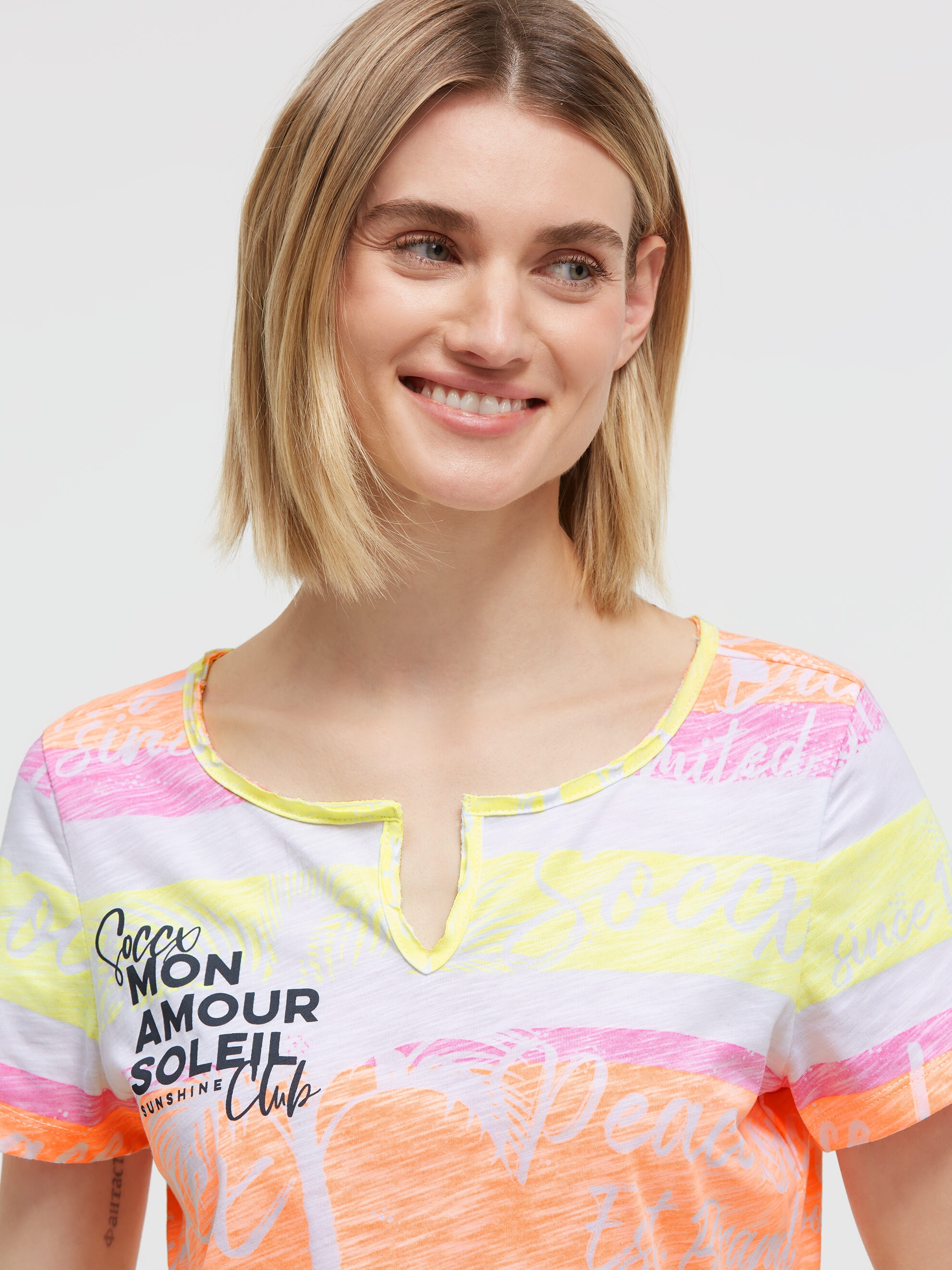 SOCCX V-Shirt mit All Over-Print