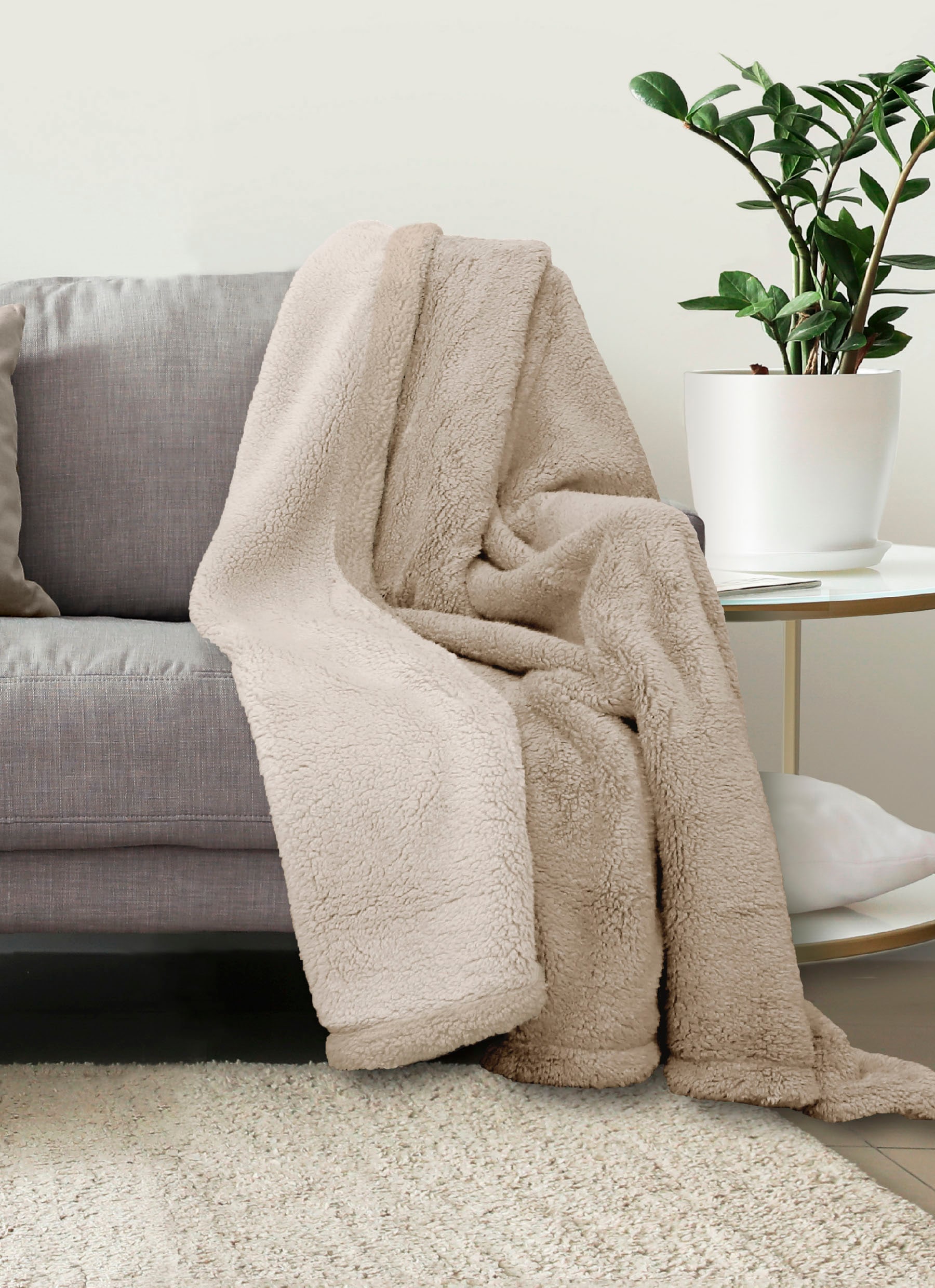 Biberna Tagesdecke »Sherpa«, Wohndecke, Kuscheldecke, superweiche + warme Sherpa Wende-Decke