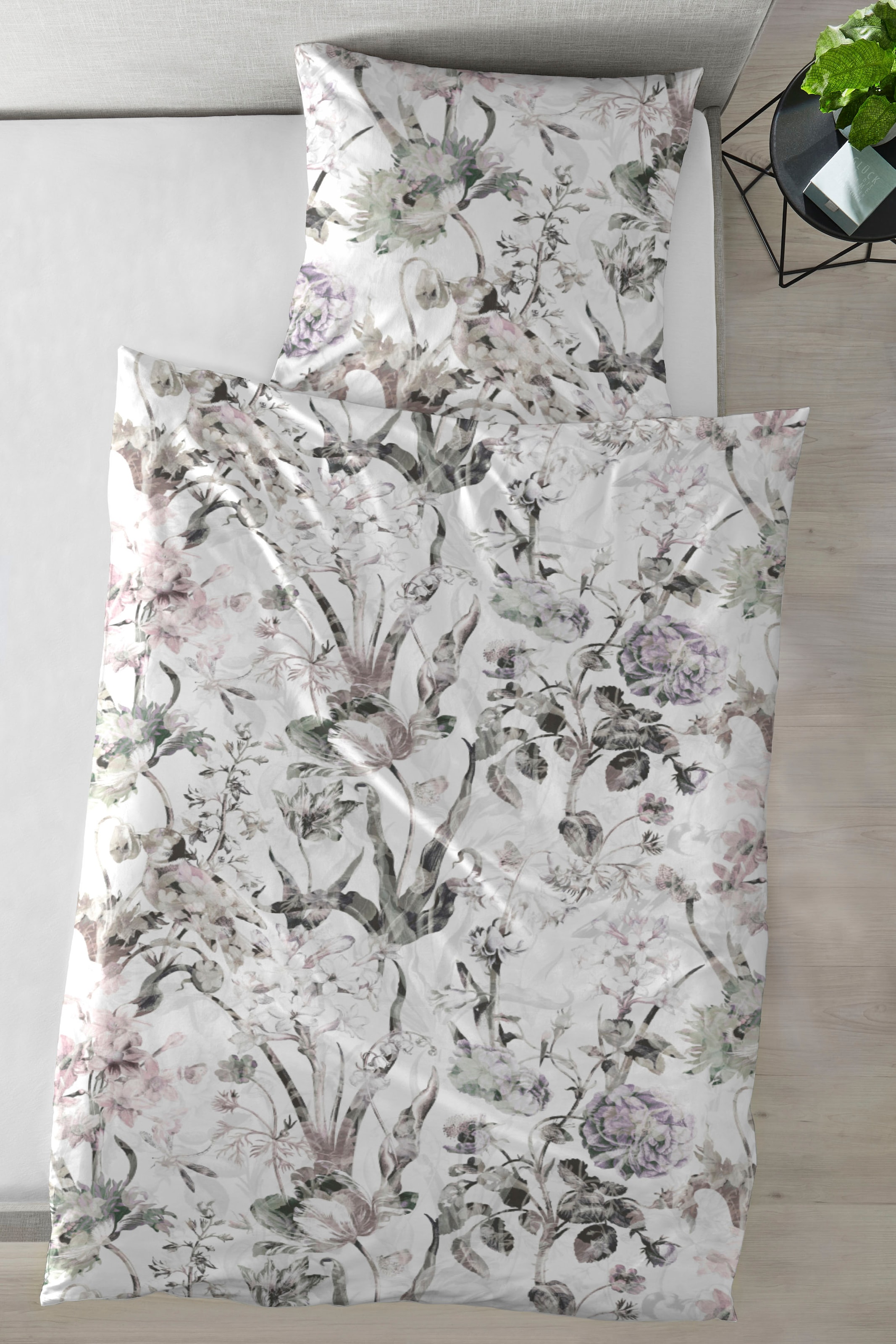 Primera Bettwäsche »Mako-Satin Bettwäsche Levin«, mit extravaganten Blumen-Prints