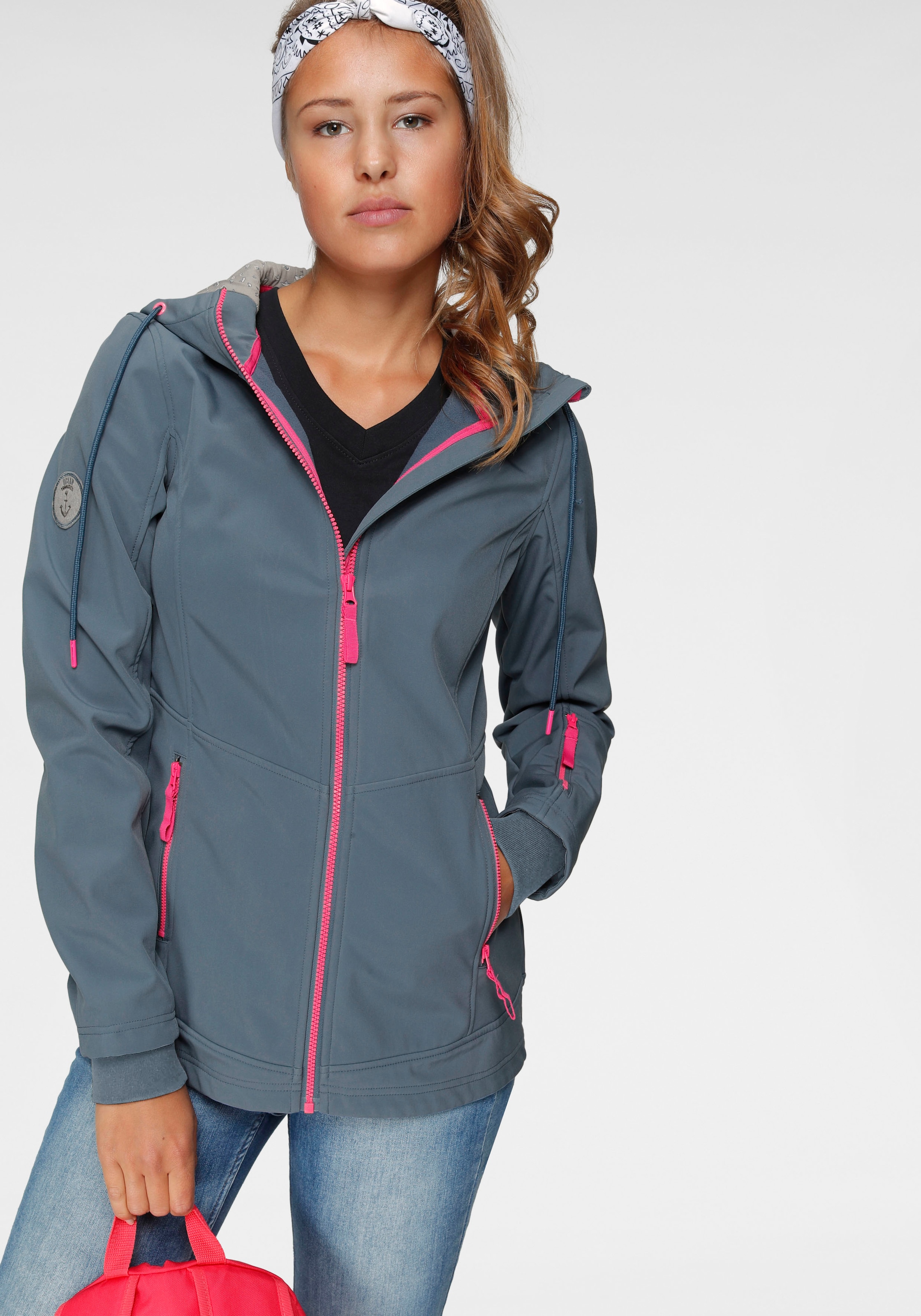 Ocean BAUR Kontrastdetails Softshelljacke Sportswear bestellen »aus | Polyester«, mit Kapuze, recyceltem mit