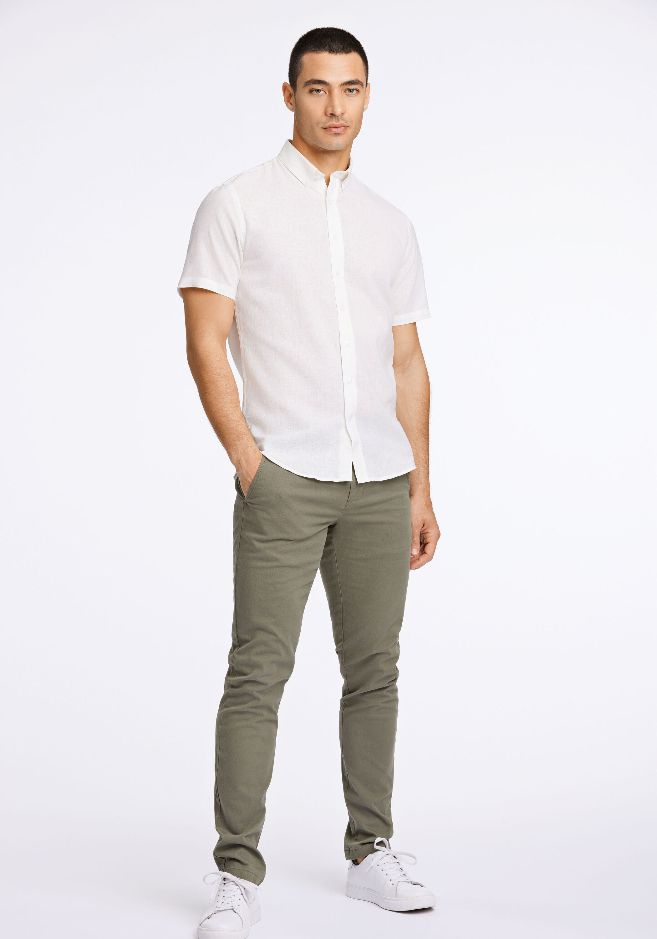 Chinos LINDBERGH "Chino Slim Fit", Herren, Gr. 32, Länge 30, grün (dk army), Obermaterial: 98% Baumwolle, 2% Elasthan, unifarben, slim fit, Hosen 3