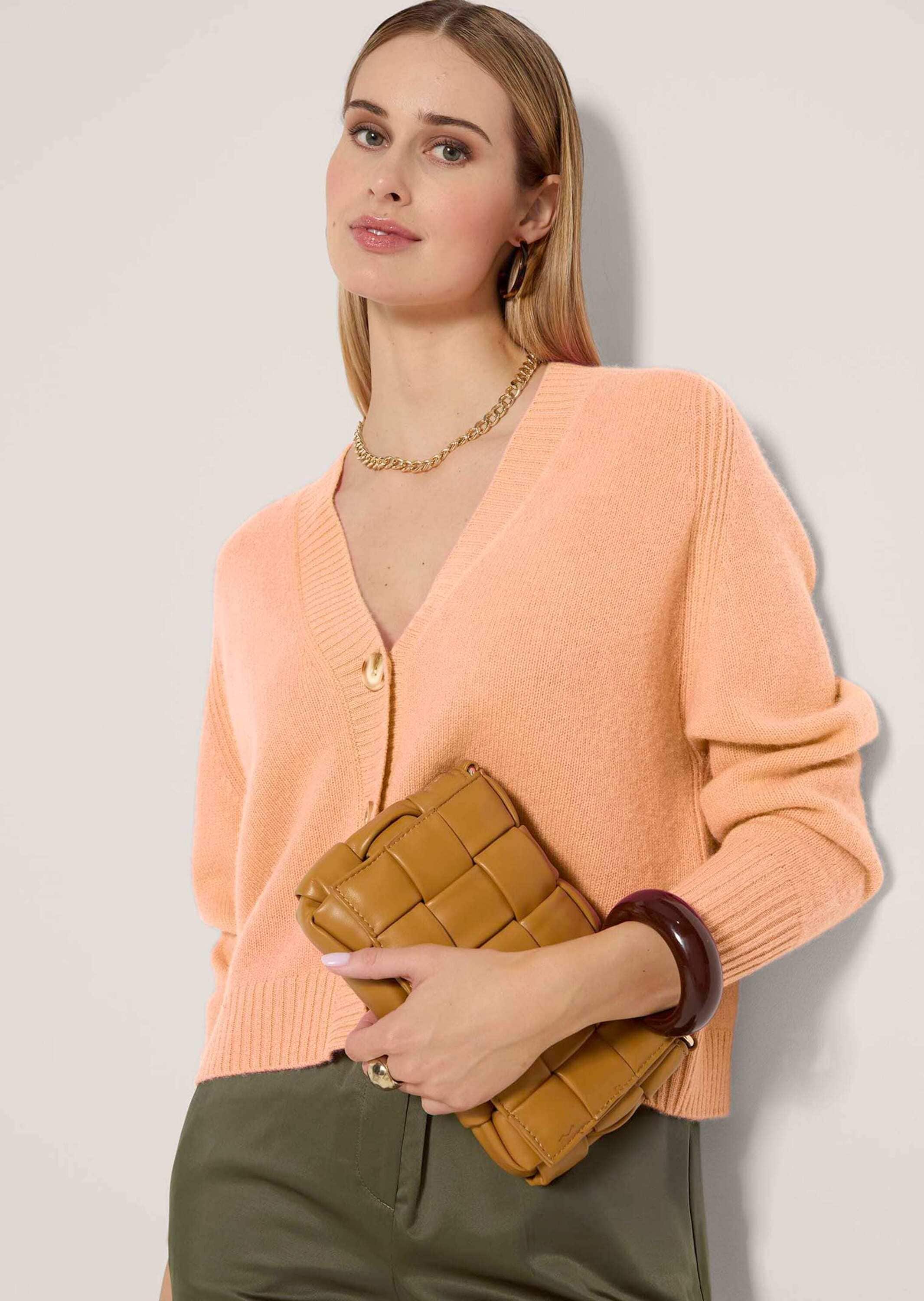 MADELEINE Strickjacke »Strickjacke Kurze Sommerstrick-Jacke, V-Ausschnitt«