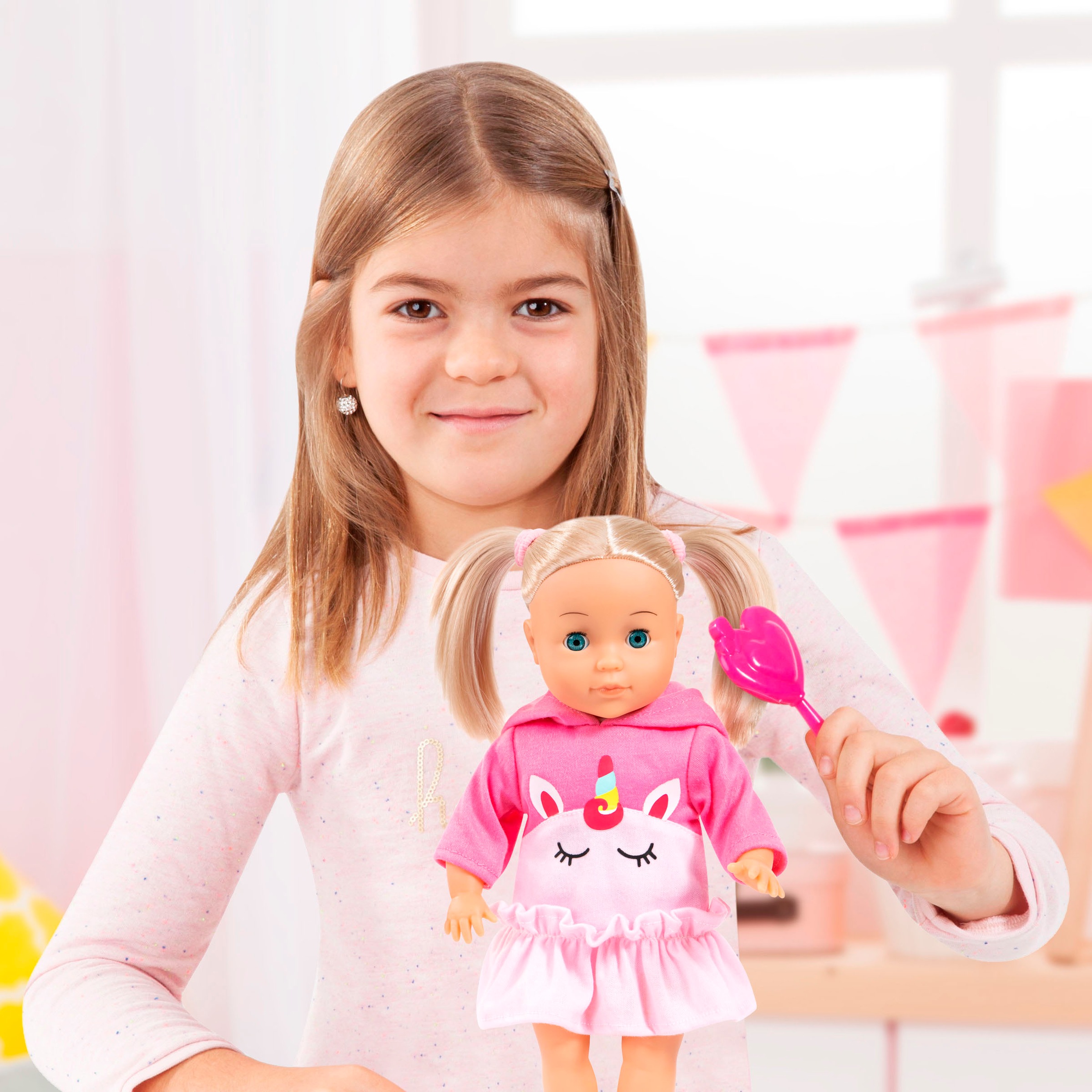 Bayer Stehpuppe »Little Love, Charlene 33 cm«, mit Schlafaugen und Babygeräuschen