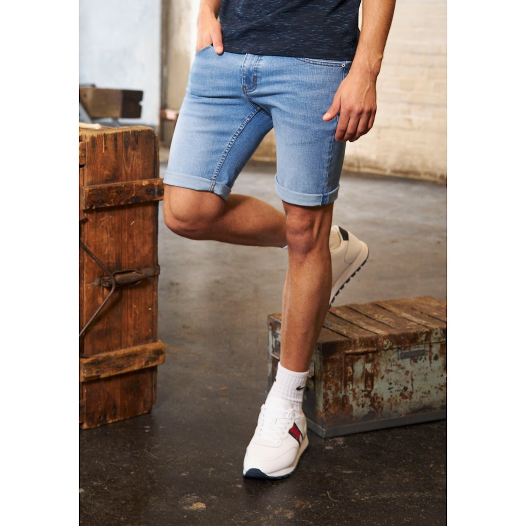 AJC Shorts, im 5-Pocket-Stil