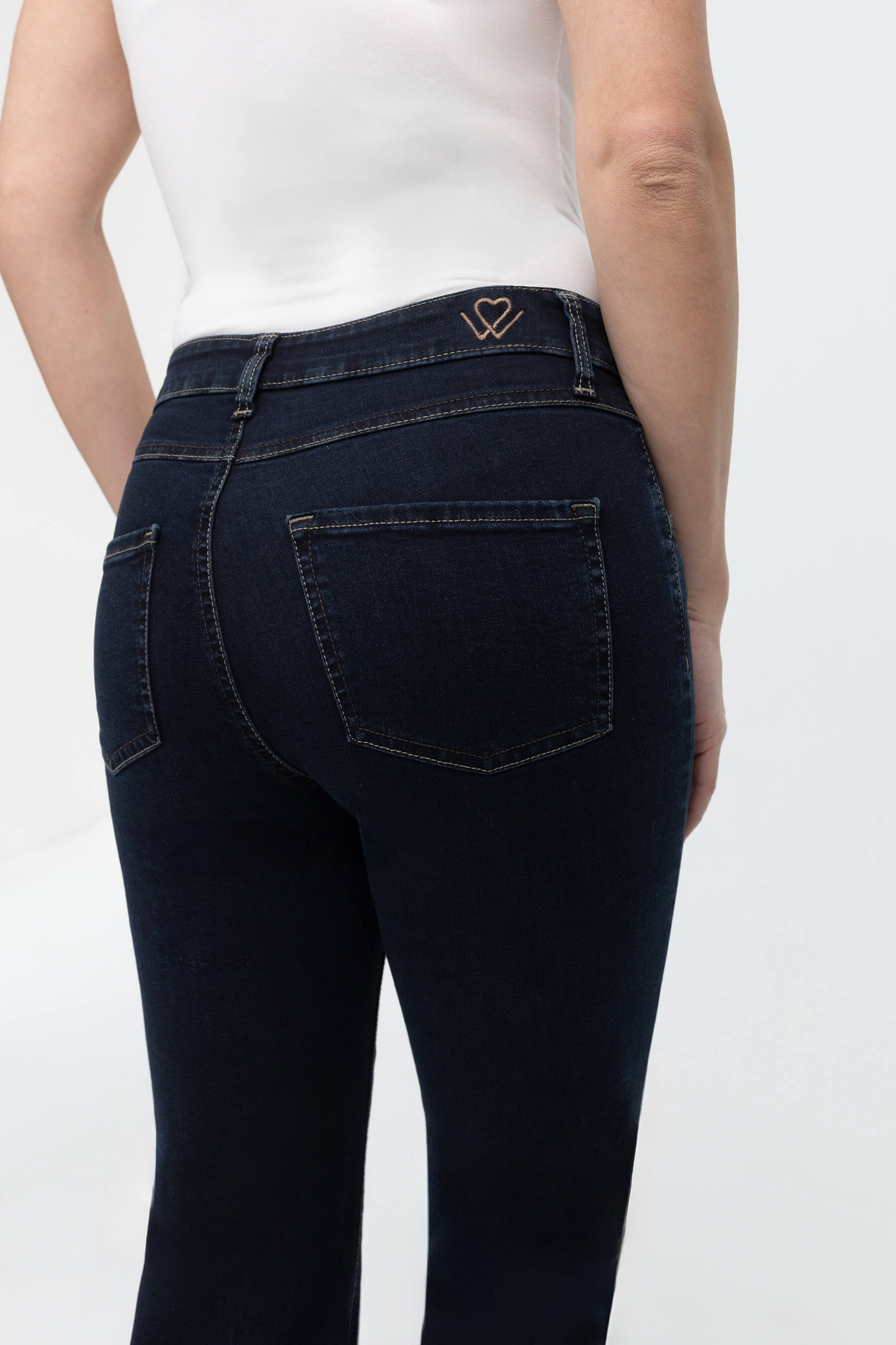 wonderjeans 5-Pocket-Jeans "Relaxed Straight" Cool, modern und vielseitig zu stylen