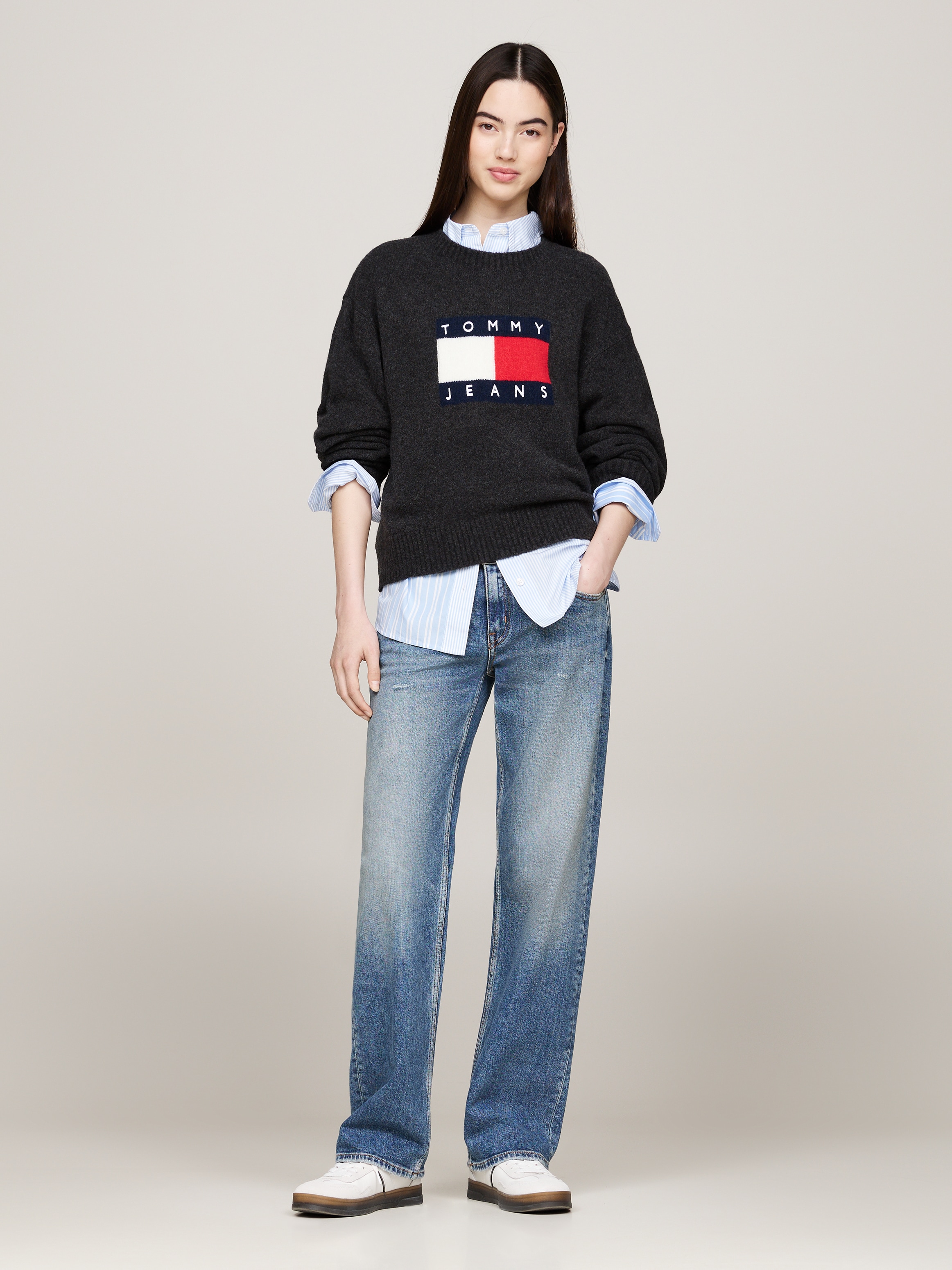 Tommy Jeans Curve Strickpullover »TJW MELANGE FLAG SWEATER EXT«, in Großen Größen, mit Wollanteil & Elasthan