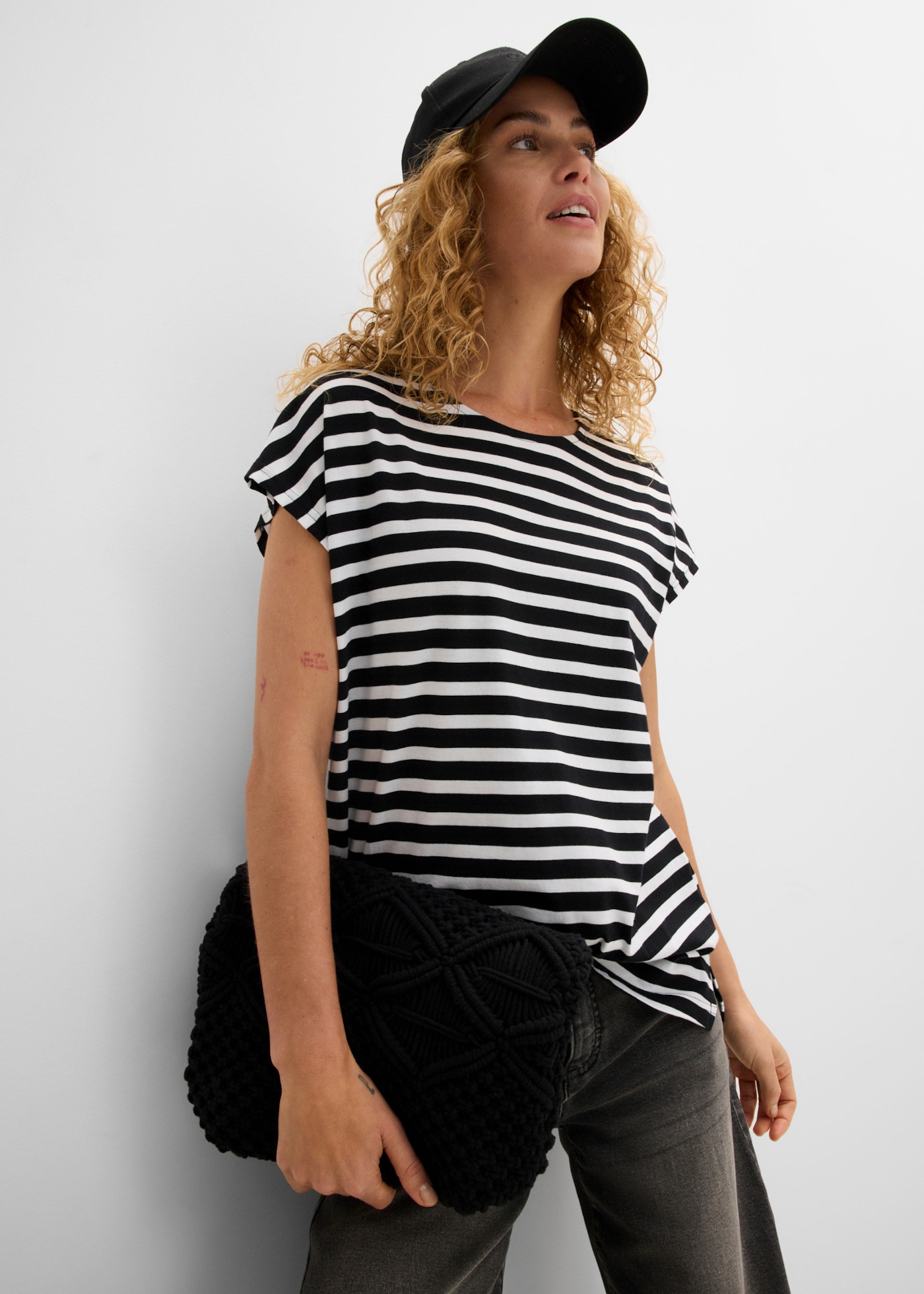 bonprix T-Shirt aus reiner Baumwolle, lässiger Streifen-Look, lockere Passform