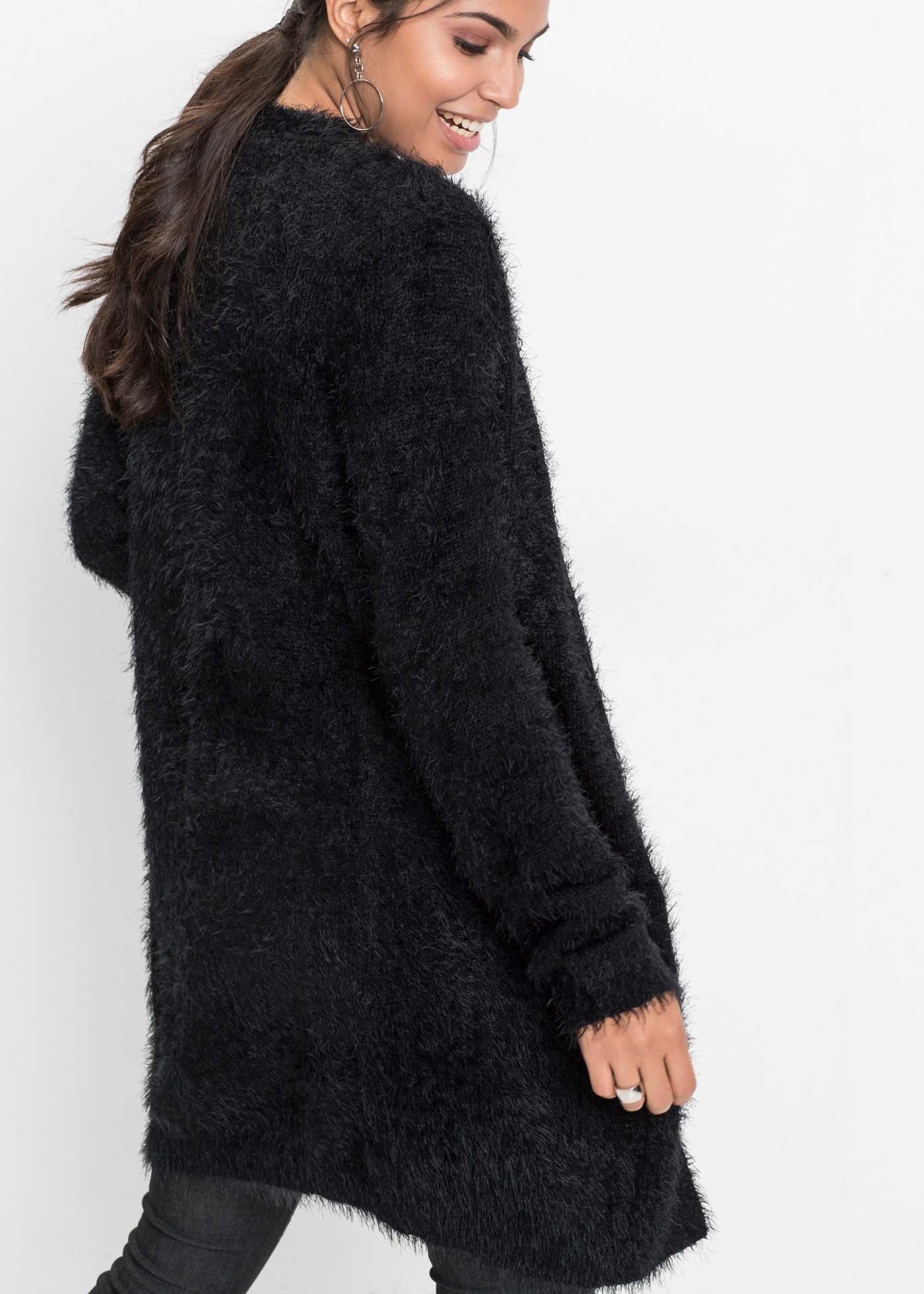 bonprix Longstrickjacke »Longstrickjacke in Flauschoptik« Longstrickjacke in Flauschoptik