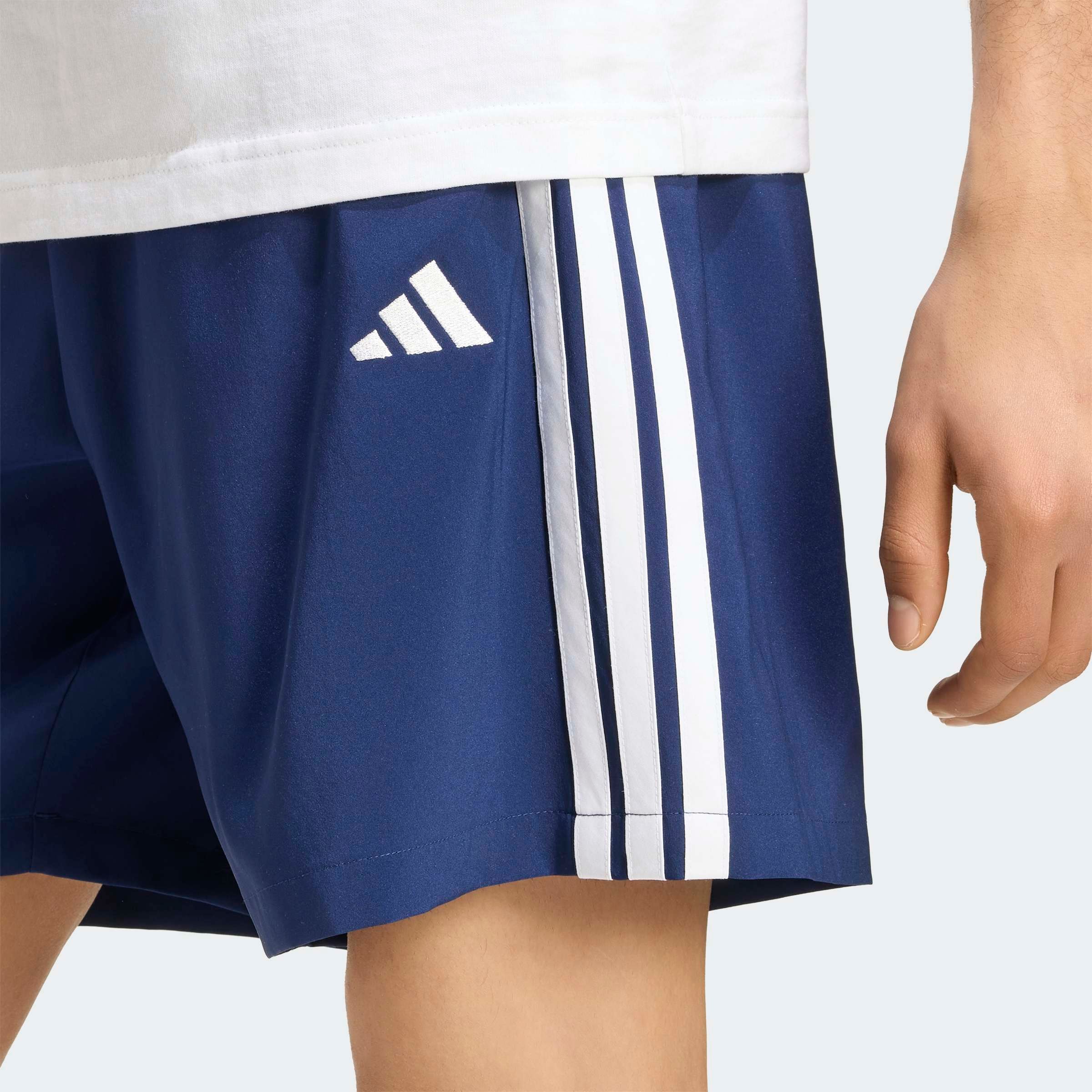 adidas Sportswear Shorts »ESSENTIALS 3-STREIFEN CHELSEA LITE, GEWEBT«
