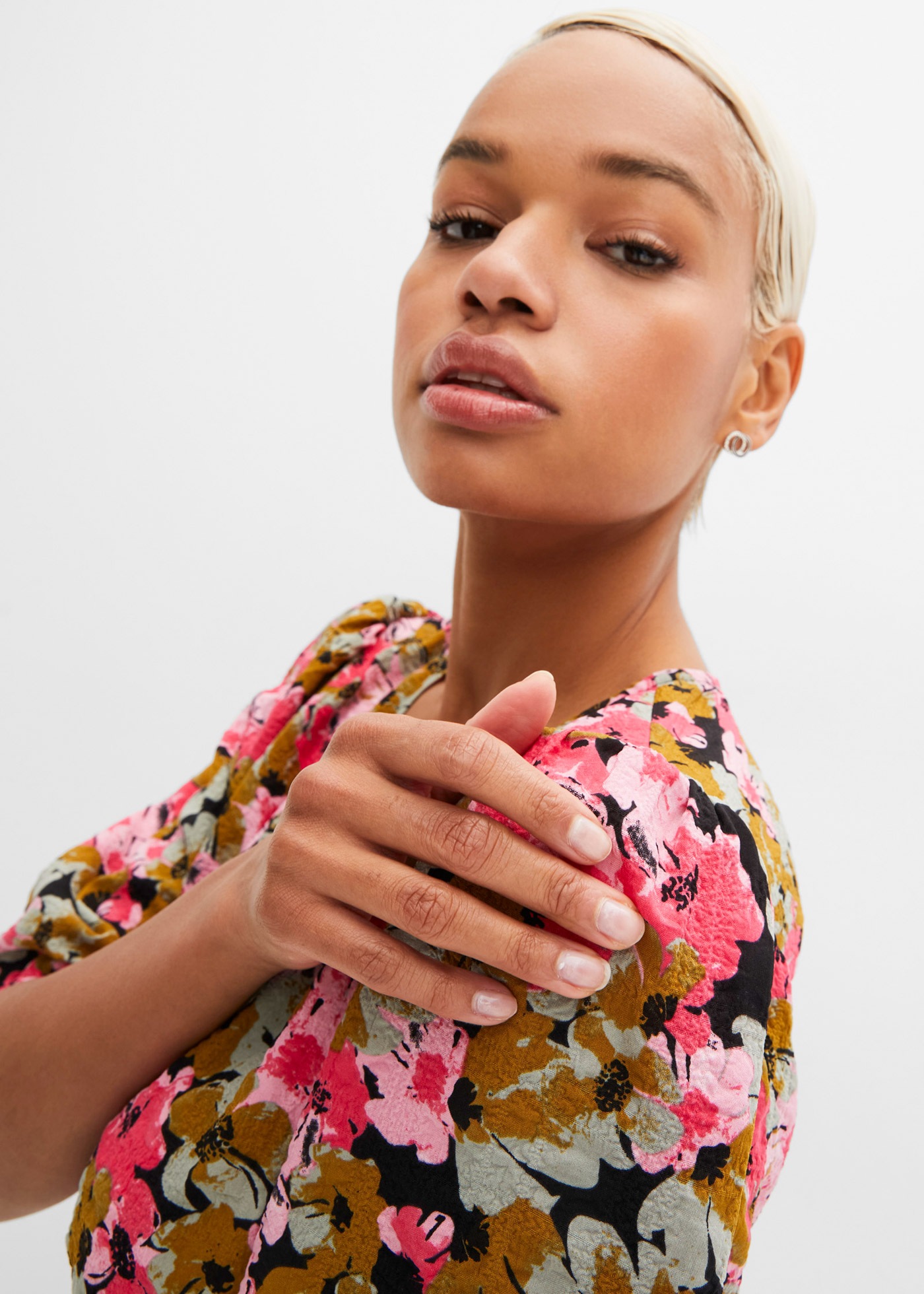 Thumbnail - bonprix Midikleid für Casualmode, aus Viskose und Polyamid, A-Linie, mit kurzem Arm