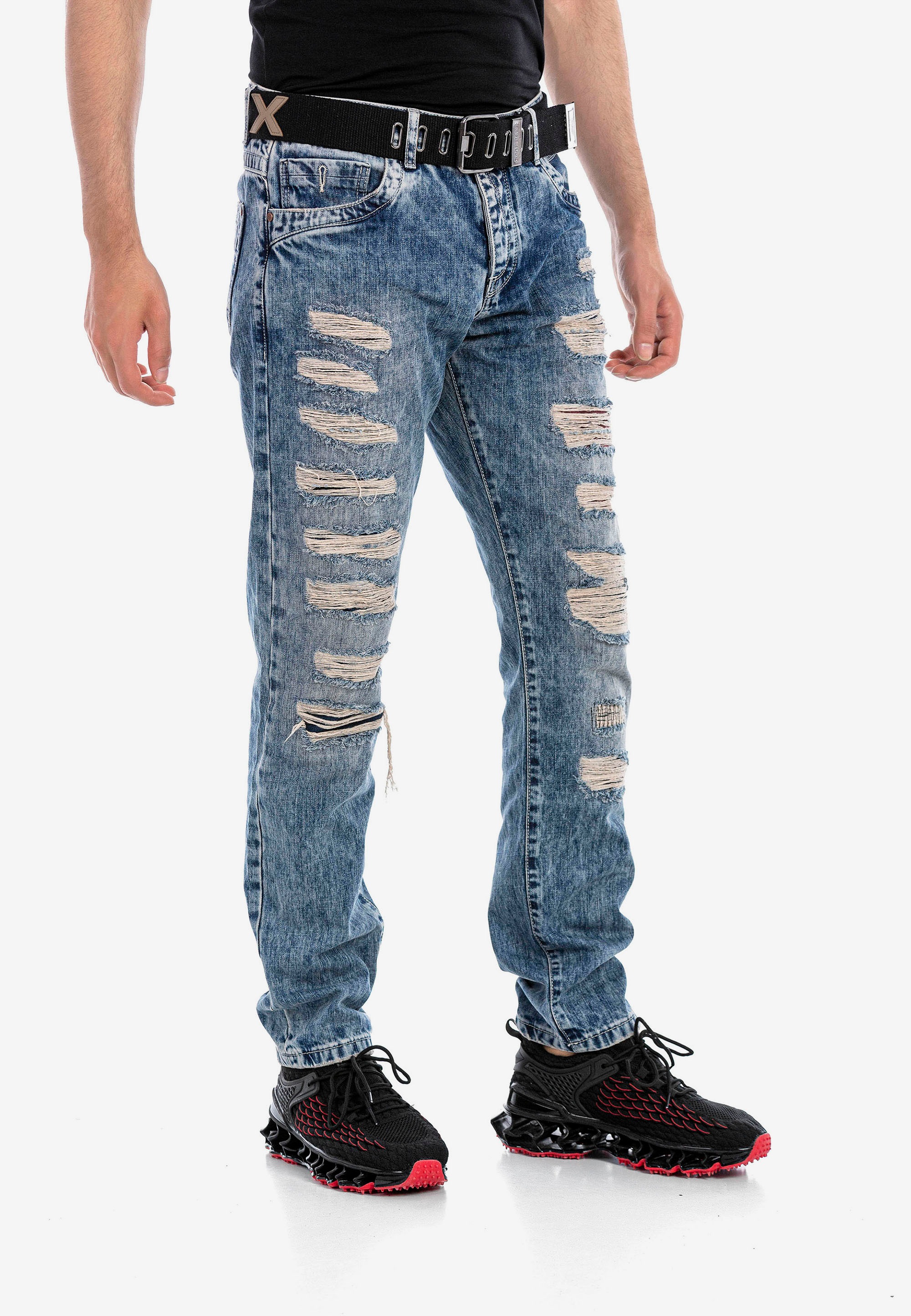 Cipo & Baxx Bequeme Jeans, mit Ripped Details in Straight-Fit
