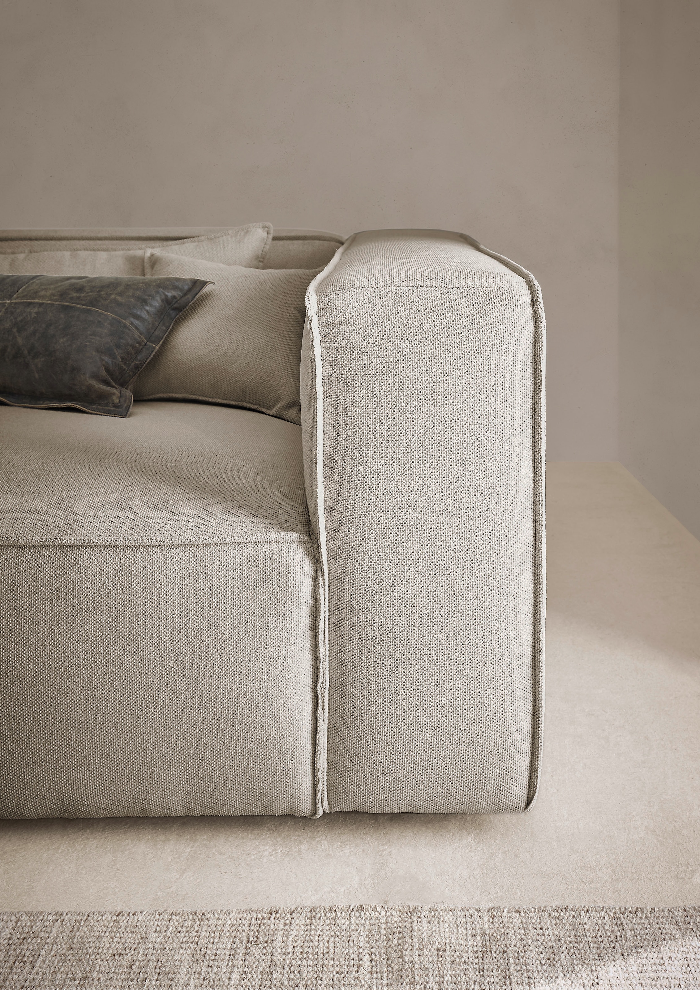 LeGer Home by Lena Gercke Ecksofa »PIARA XXL, Big-Sofa in Cord oder Leinenoptik, L-Form, mit Kedernaht«, wahlweise Ottomane rechts/links, schwarze Füße, extra tiefe Sitzfläche