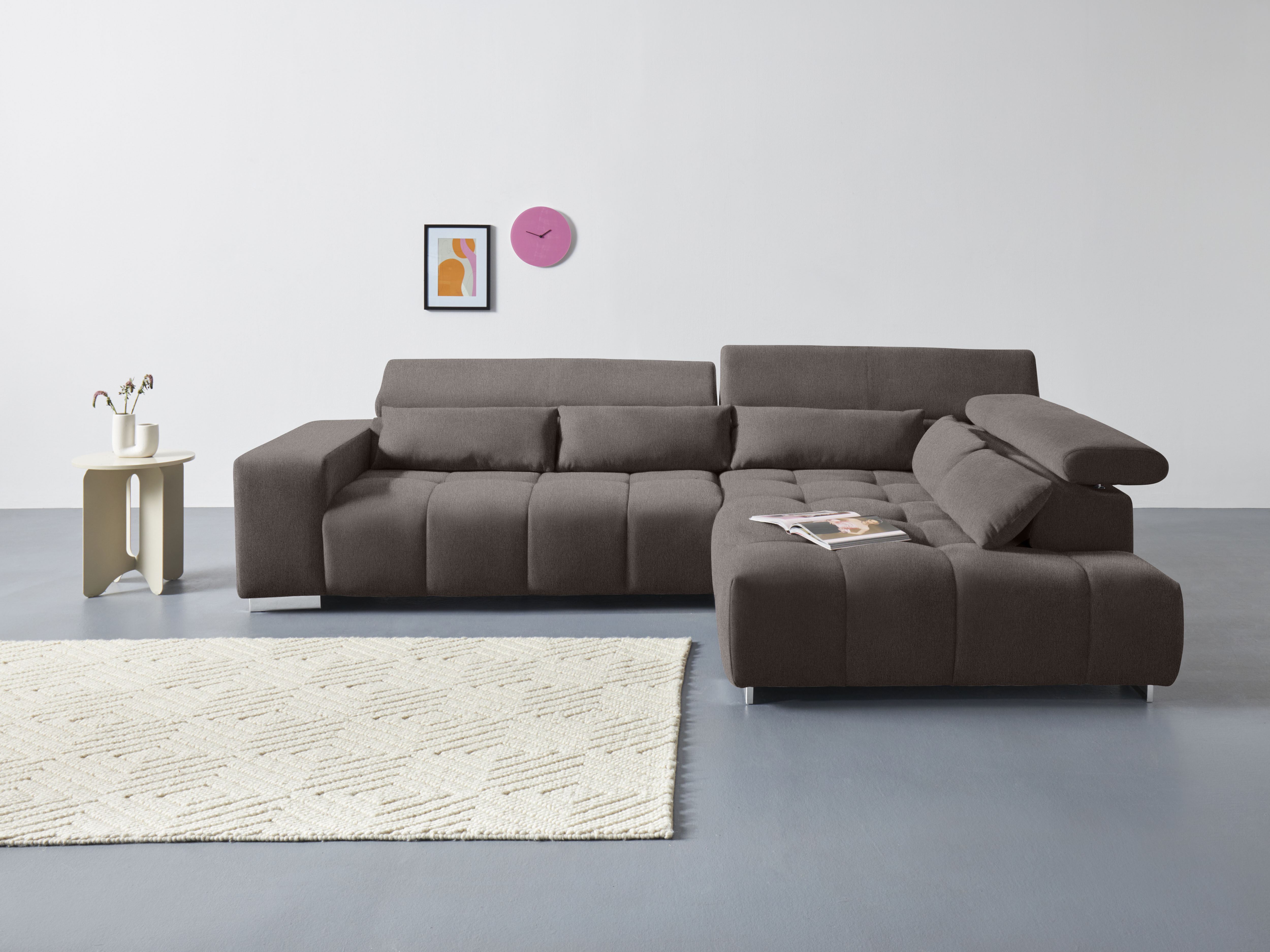 COTTA Ecksofa "Orion L-Form, B: 310 cm, moderne Steppung, bequeme Wellenunterfederung" Kopfteilverstellung & 5 Nierenkissen