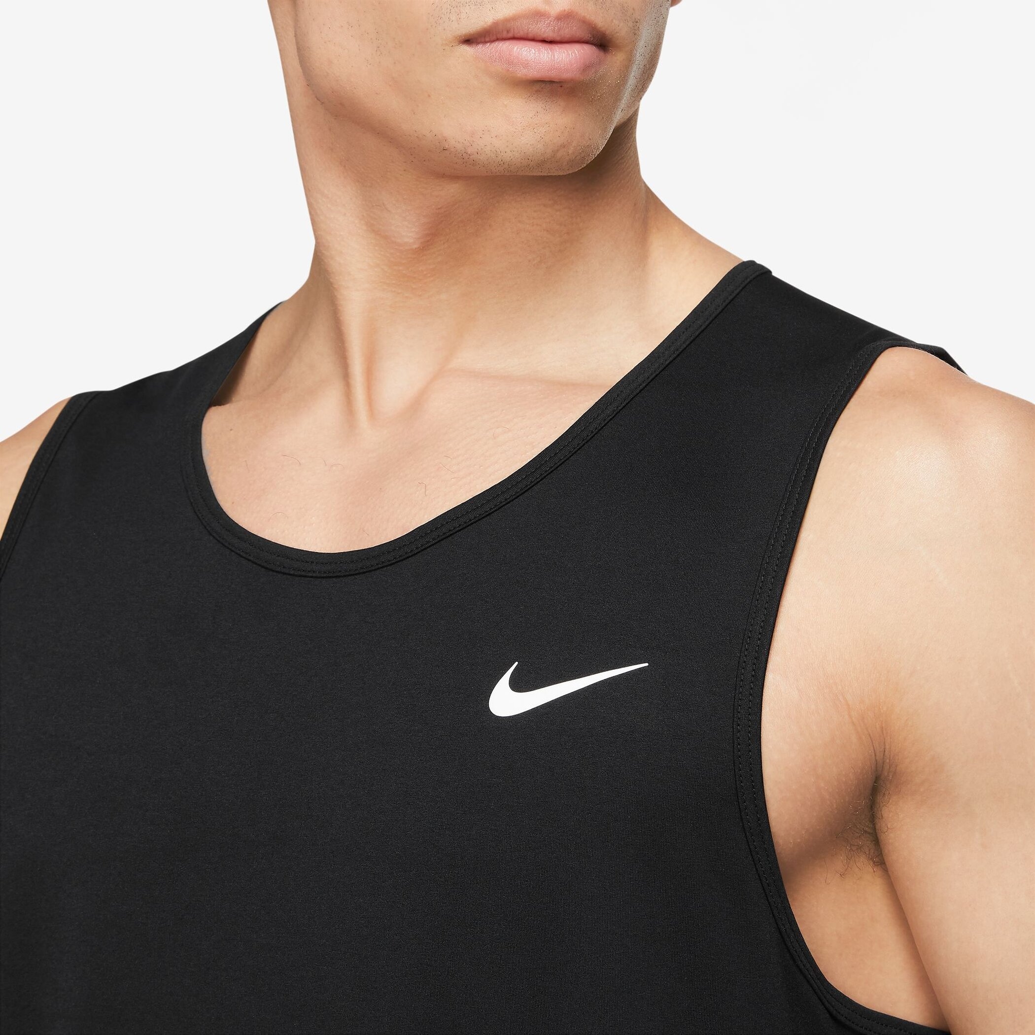 Nike Tanktop »DRI-FIT HYVERSE MEN'S SHORT-SLEEVE FITNESS TANK« sportlicher Stil, schweißableitende Technologie, weiches Material