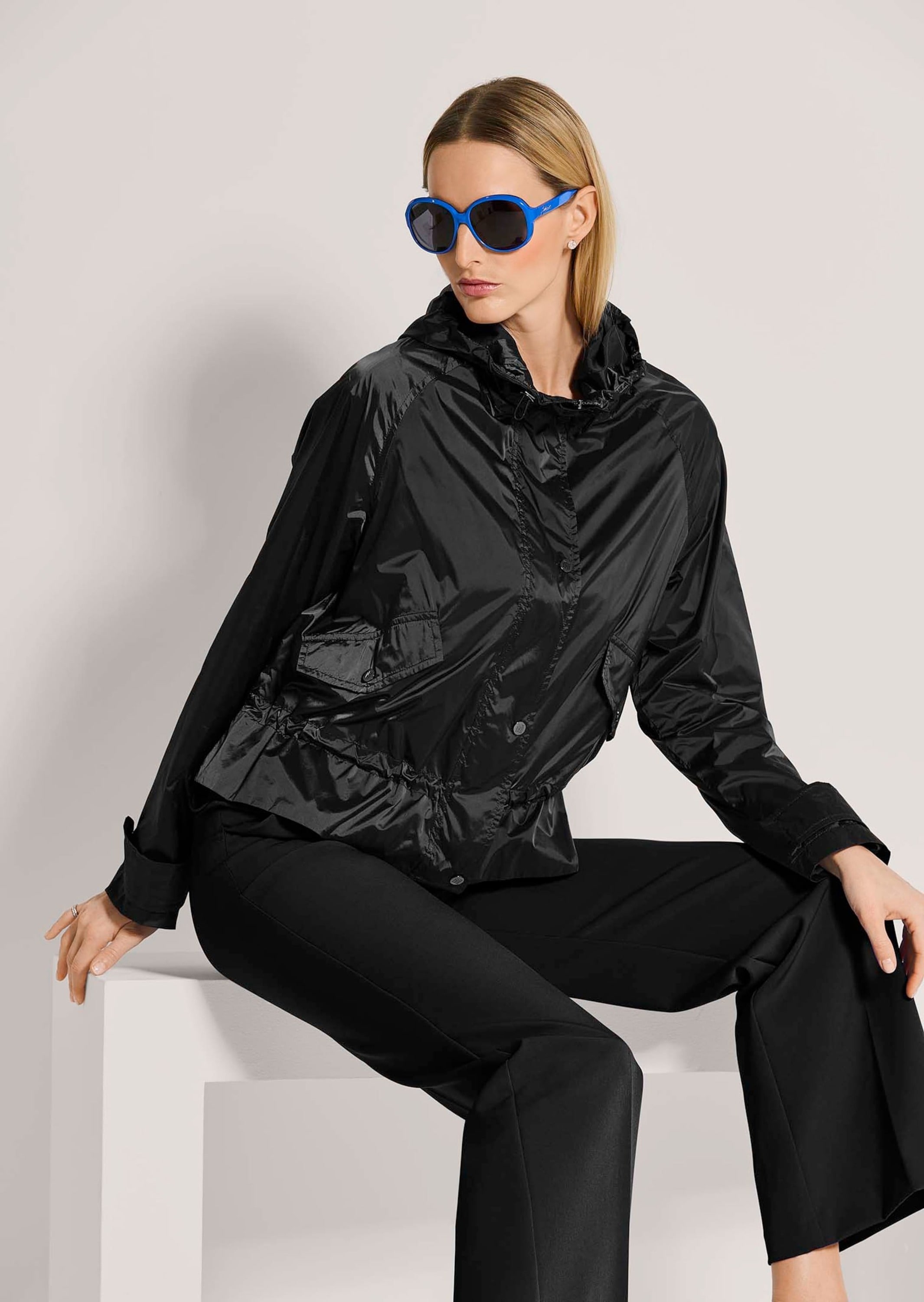 MADELEINE Kurzjacke »Jacke Kapuzenjacke mit Funktion«