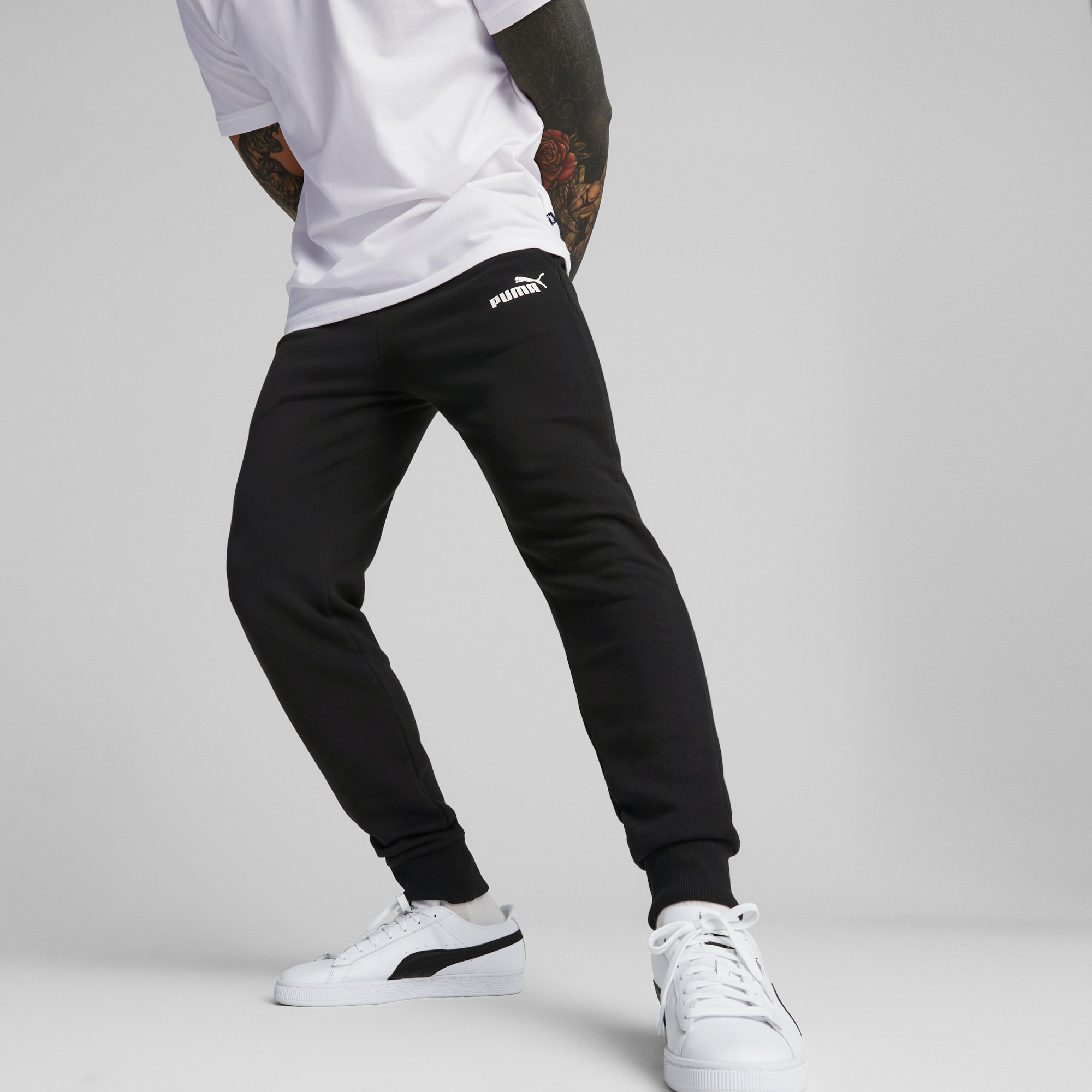 PUMA Jogginghose "ESS LOGO PANTS TR CL" für vielseitige Aktivitäten, aus French Terry, mit Eingrifftaschen