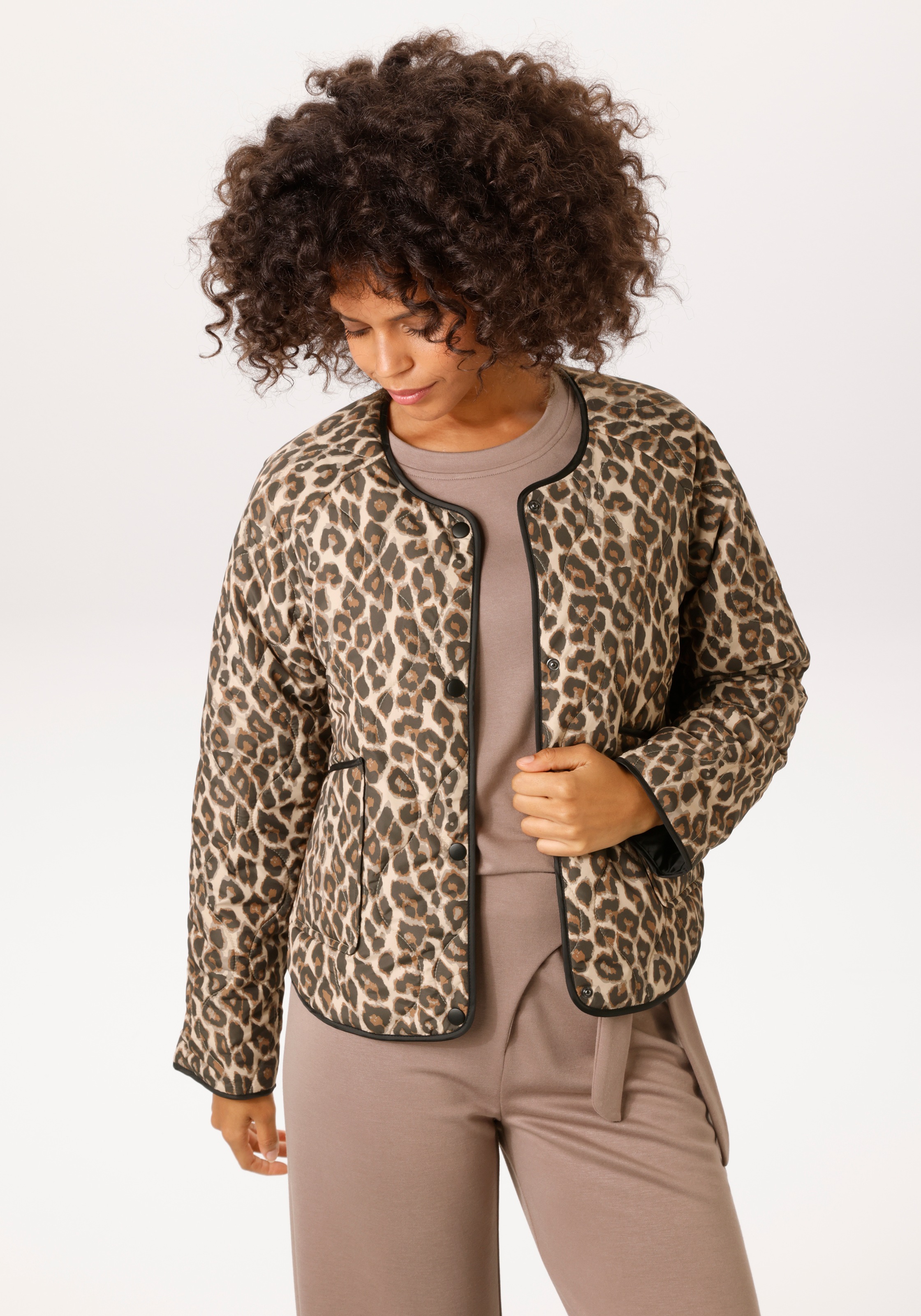 Aniston CASUAL Steppjacke mit trendigem Leo-Print - NEUE KOLLEKTION günstig online kaufen