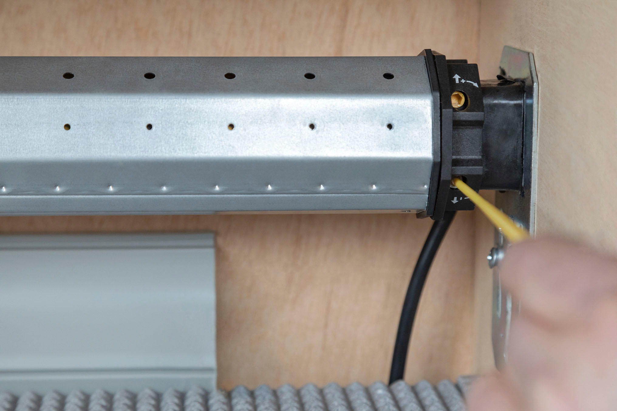 SCHELLENBERG Rollladenmotor »Standard, Rohrmotor mit mechanischer Endlageneinstellung«, geeignet für 60 mm Rollladenwelle, Maxi, 20 Nm, Zugkraft 34 kg