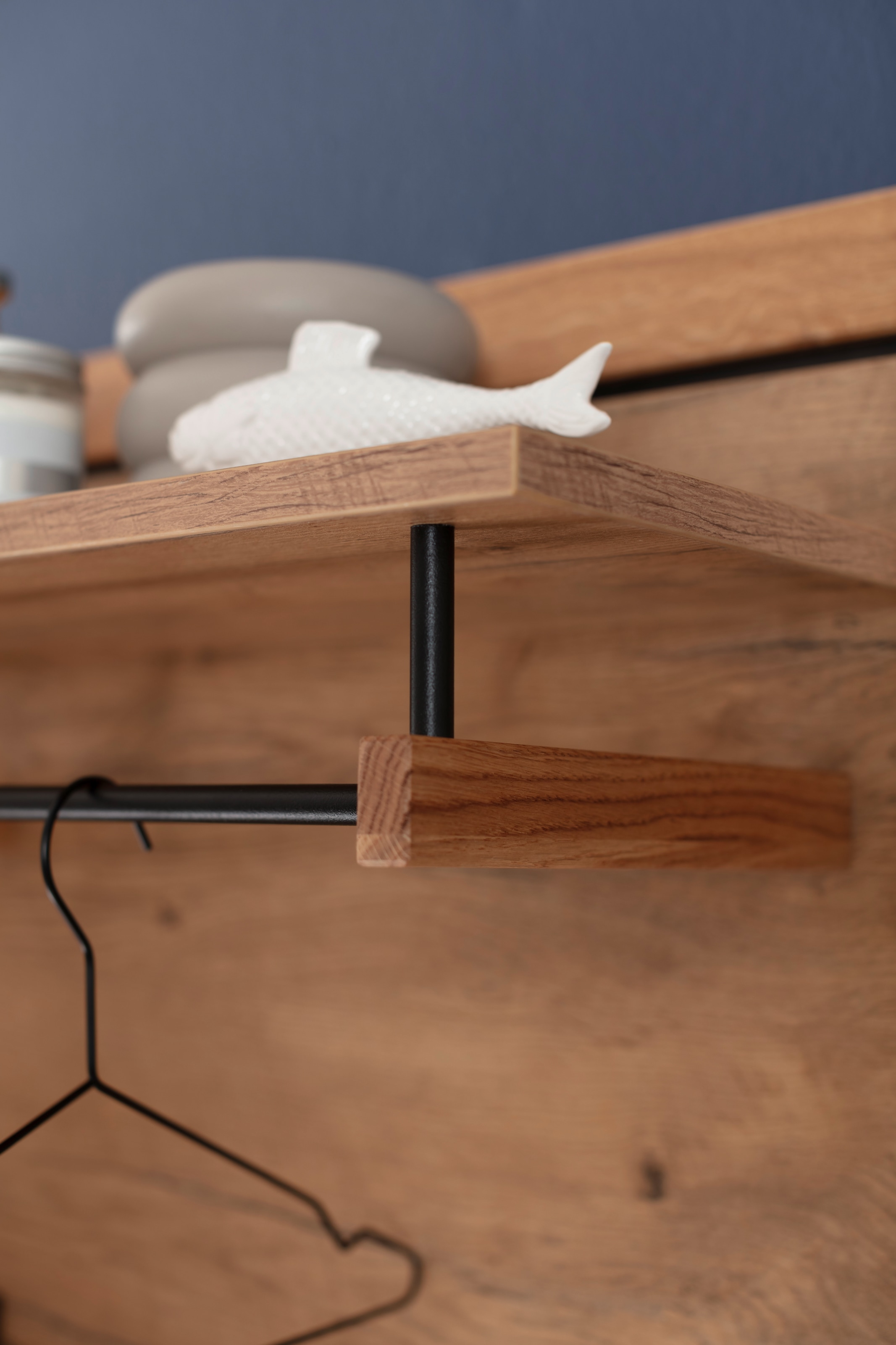 MCA living Garderobenpaneel »Greno Garderobenpaneel Wandgarderobe«, (1 St.), Ablageboden, Garderobenstange aus Metall, 5x Kleiderhaken