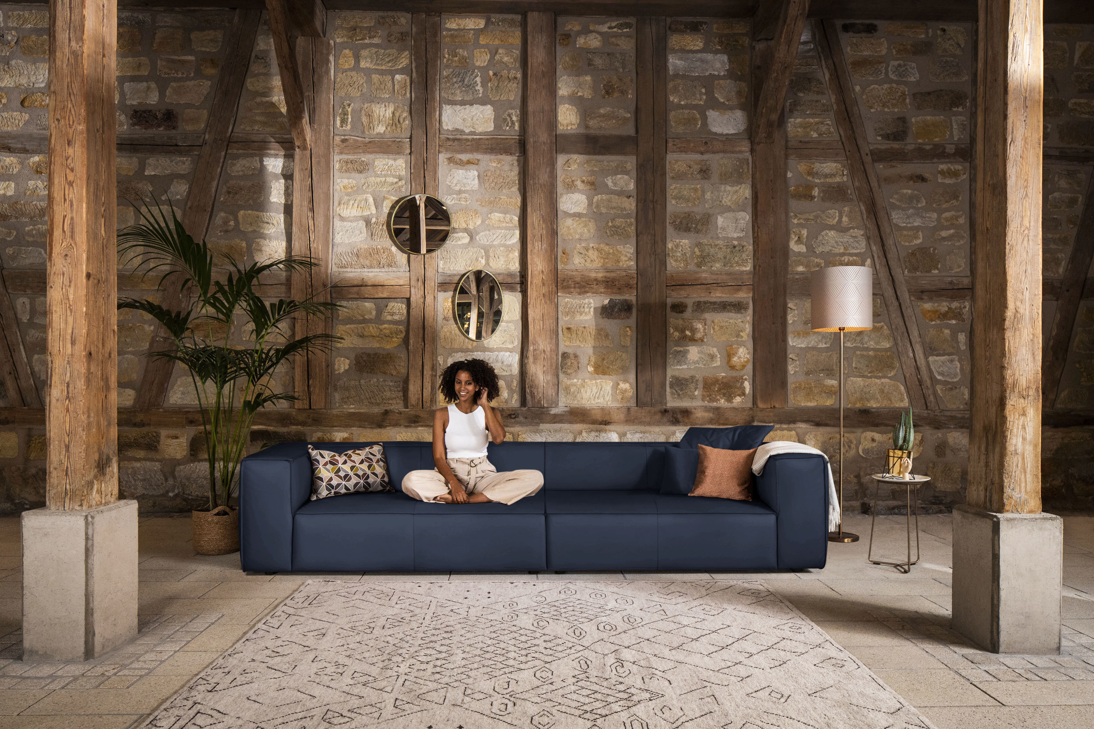 W.SCHILLIG 4-Sitzer "around-the-block Mega Sofa, viel Platz, Breite 300cm, bequem" mit eleganter Biese, mit Federkern