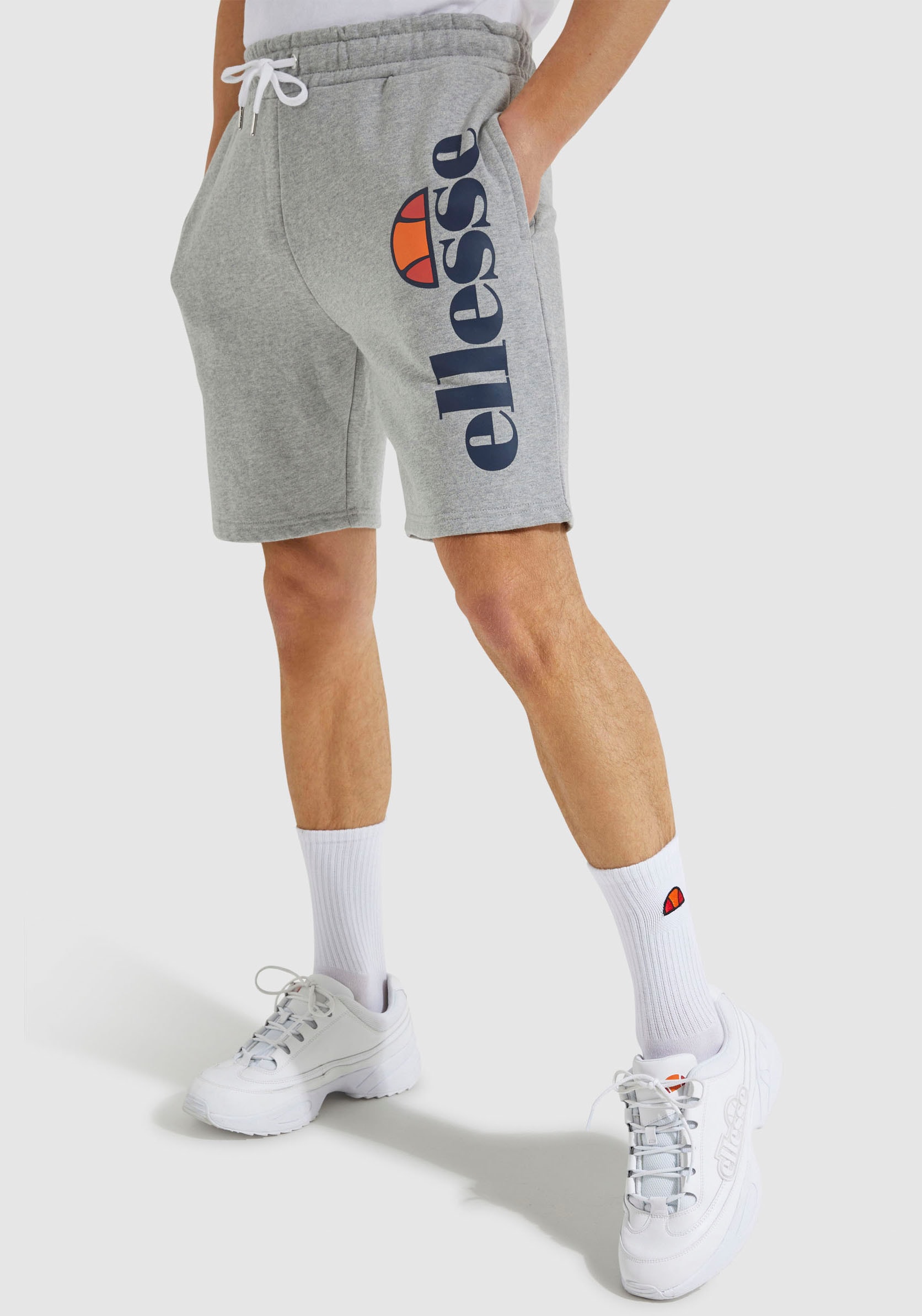 Ellesse "BOSSINI FLEECE SHORT" mit Eingrifftaschen, aus Baumwolle und Polyester