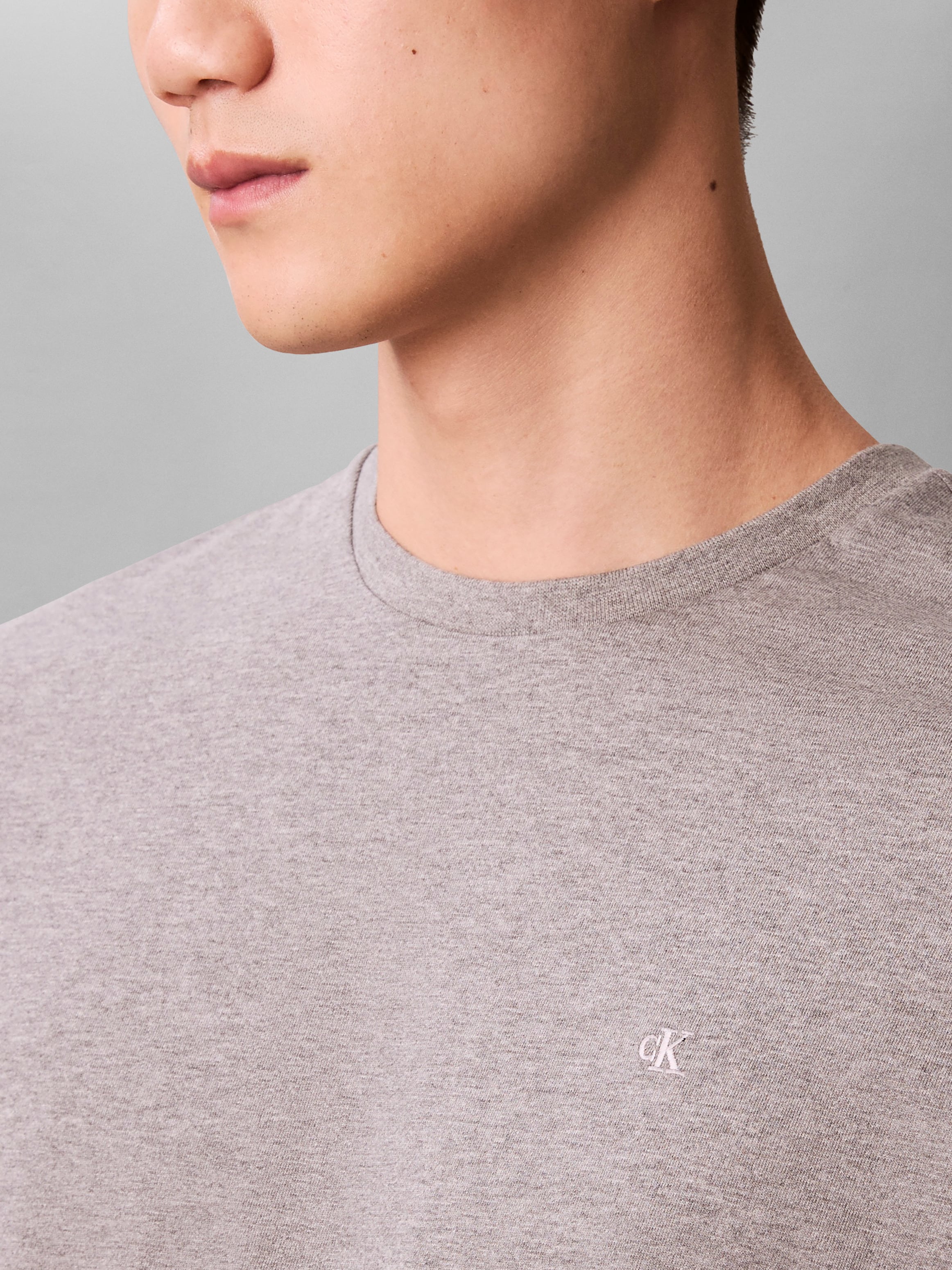 Calvin Klein Jeans T-Shirt »CLASSIC MONOGRAM« regular fit, Rundhalsausschnitt