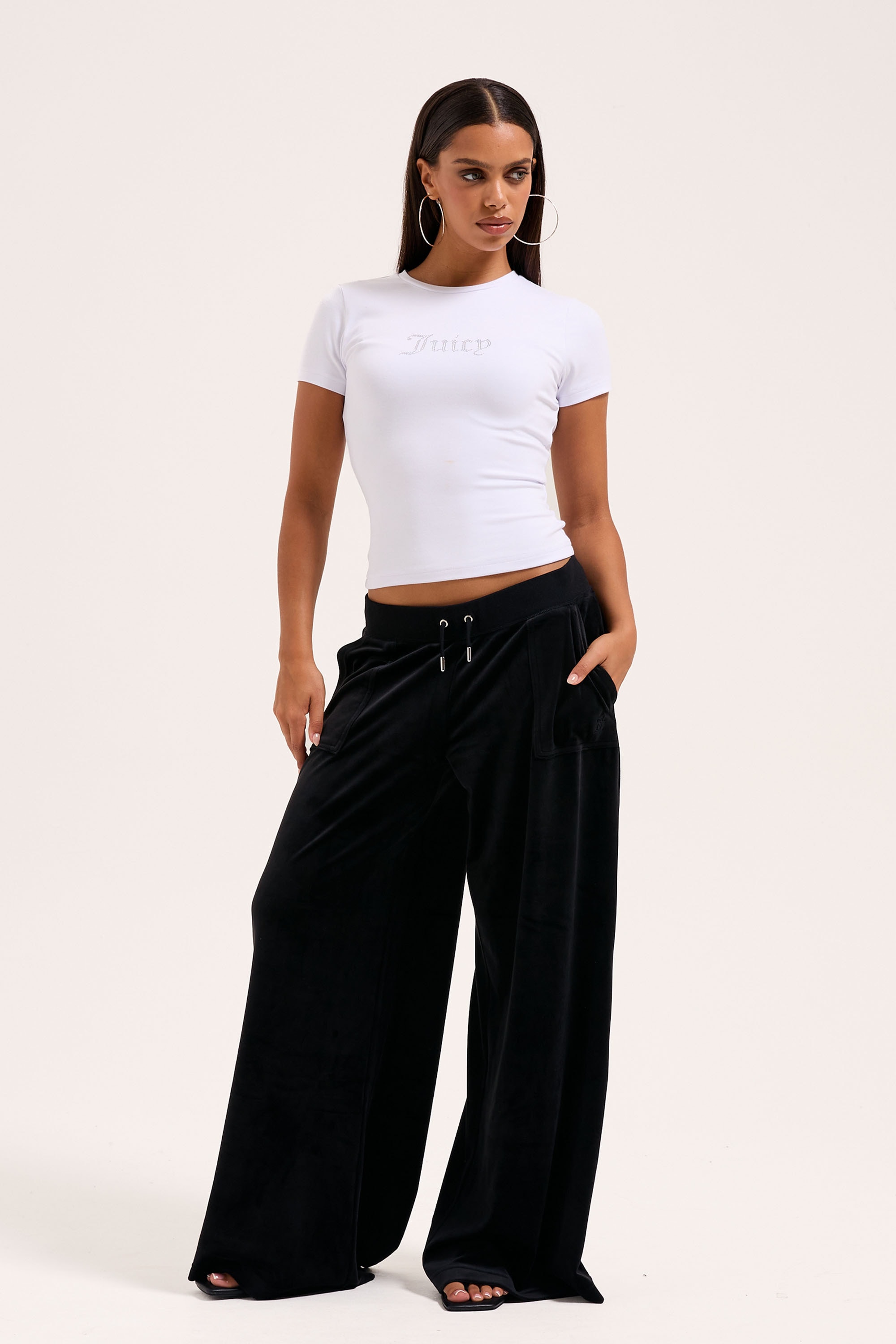 Juicy Couture Sweathose »YUKA WIDE LEG JOGGER WITH JC EMBROIDERY Damen«  Trainingshose Damen, Sweathose, Velour, Jogginghose mit Glitzer, Sale