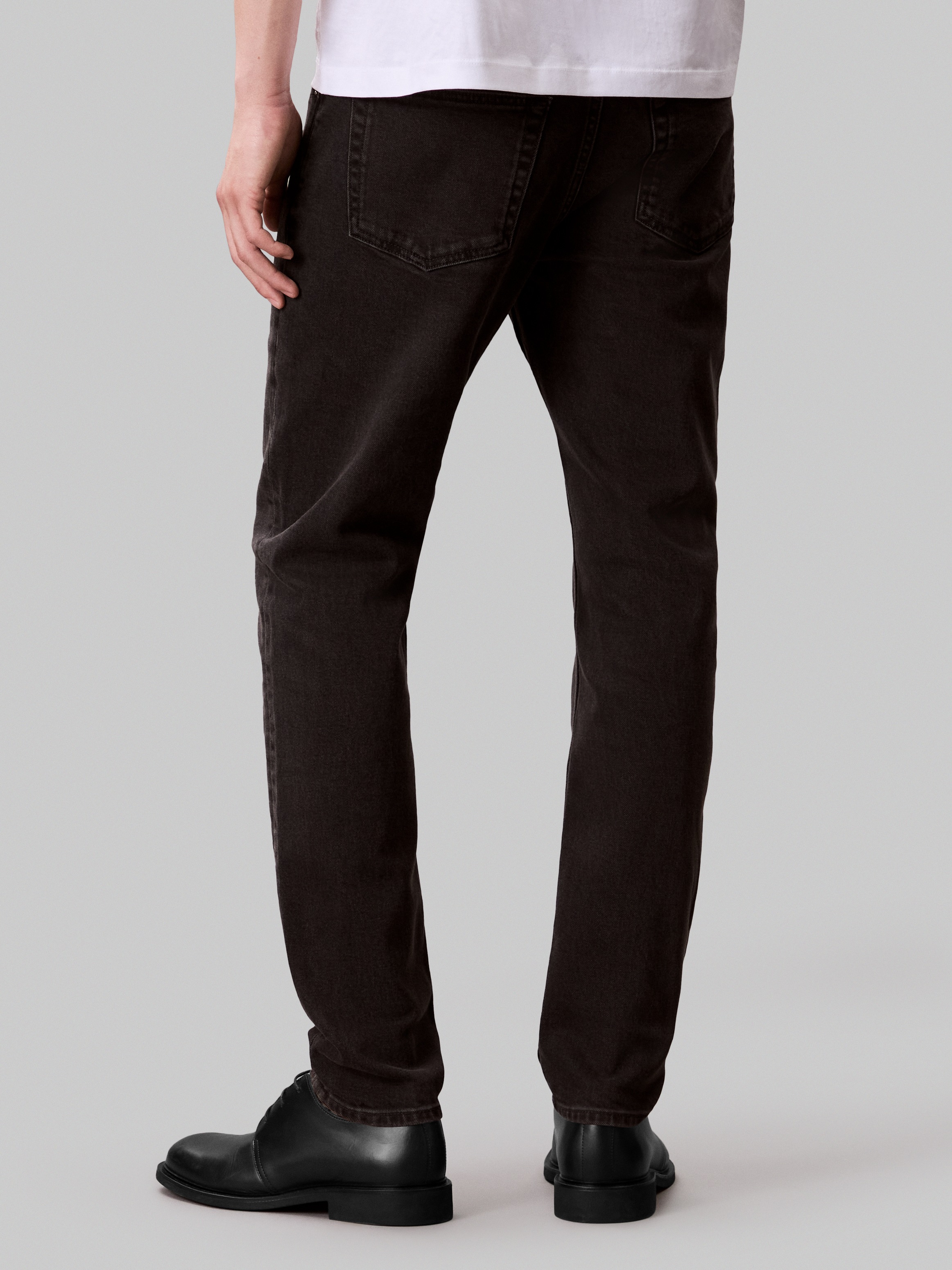 Calvin Klein Jeans Slim-fit-Jeans "SLIM TAPER" mit Markenlabel günstig online kaufen