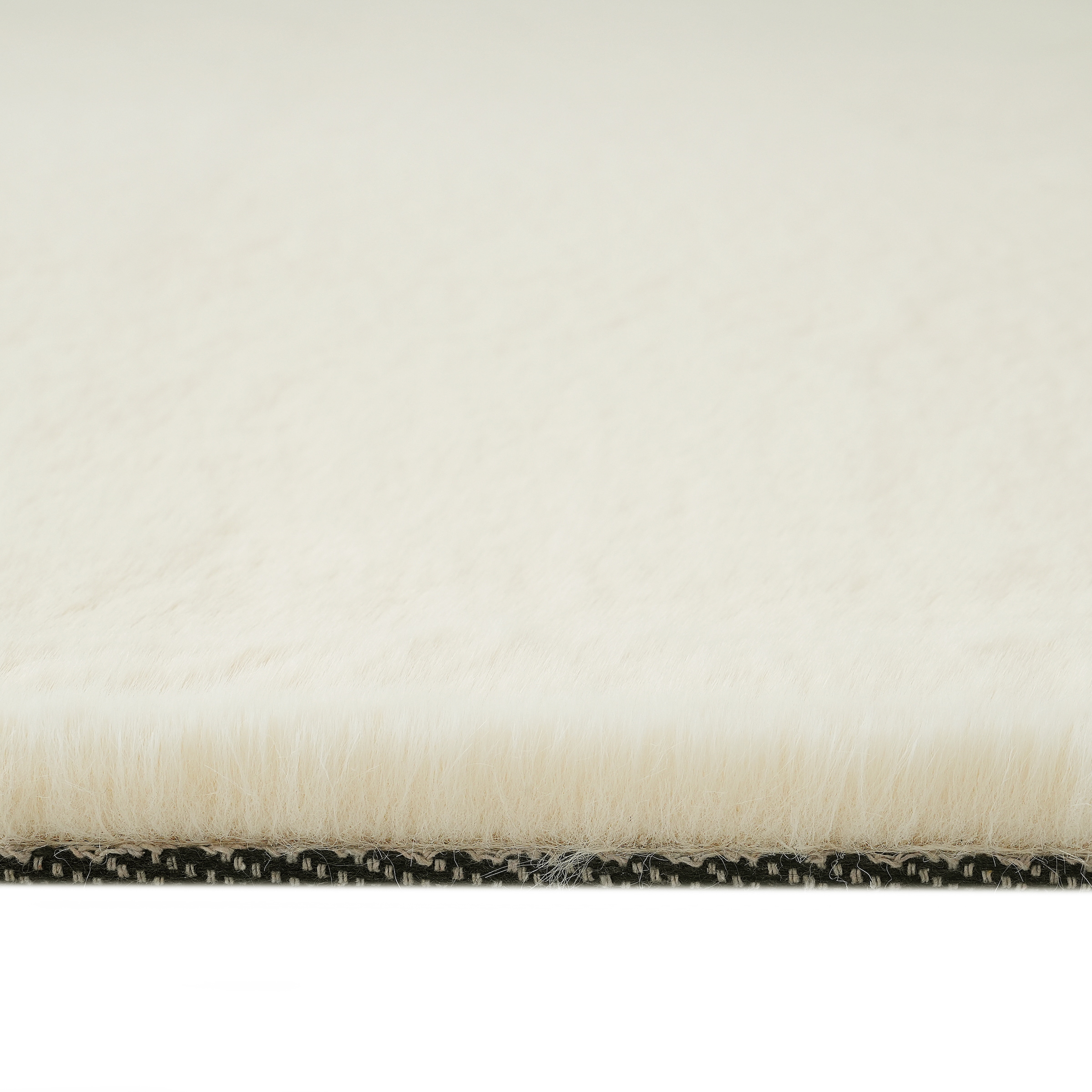 Bruno Banani Fellteppich »Rabbit 2, Kunstfell Teppich, Modern« rechteckig 25 mm Höhe Kaninchenfell-Haptik, sehr weich, Wohnzimmer, Schlafzimmer, Esszimmer