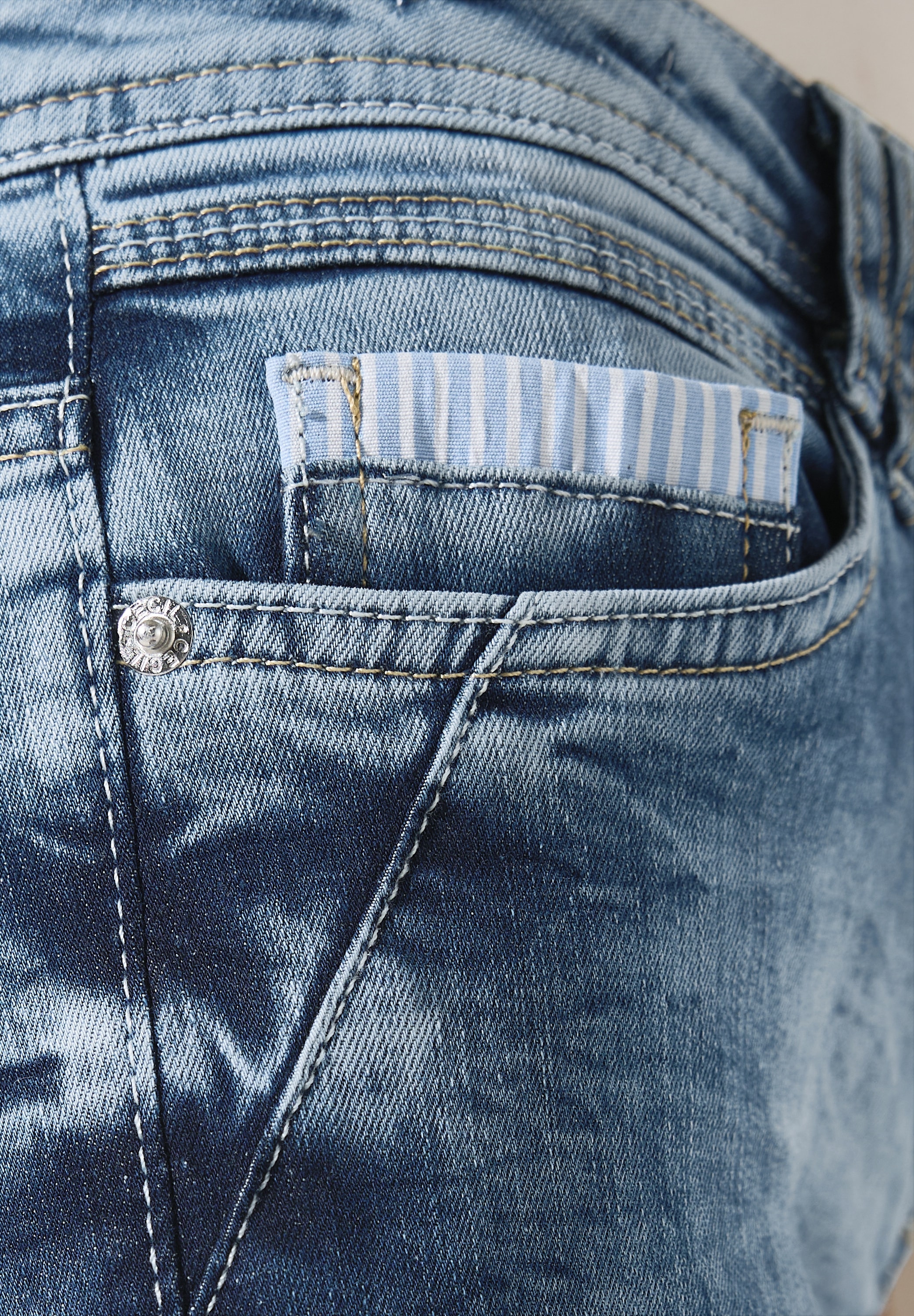 Cecil Regular-fit-Jeans »Style Scarlett«, im Five-Pocket Style