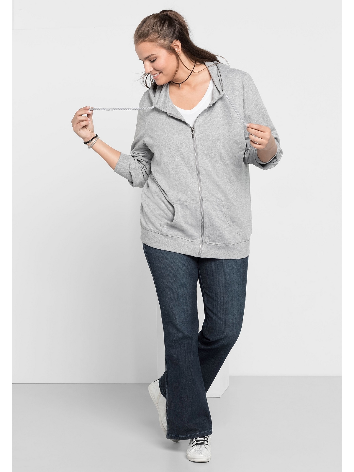 BAUR | Sheego mit Stretch-Jeans Used-Effekten Größen«, online kaufen »Große