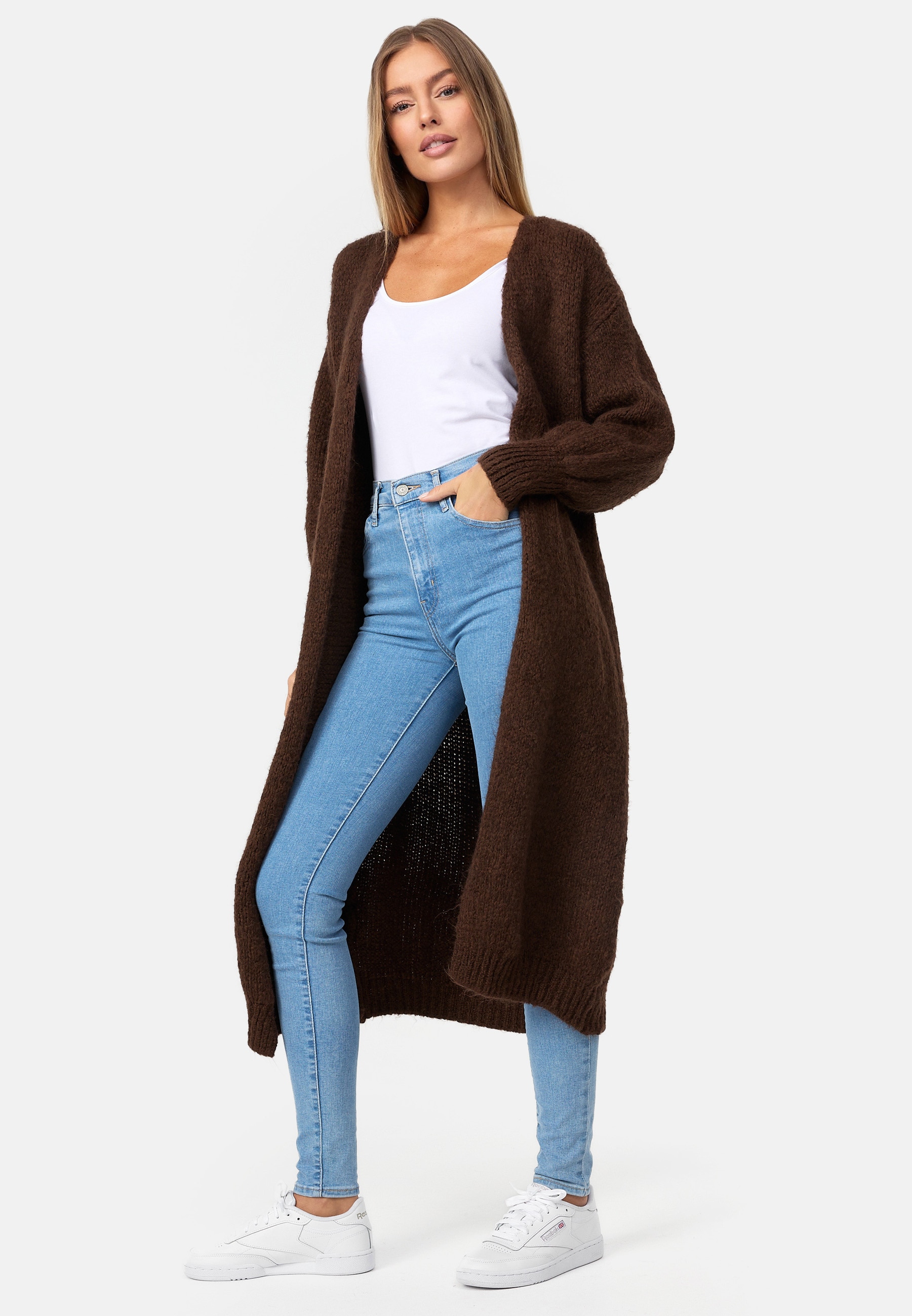 Decay Strickjacke, in klassischem Design