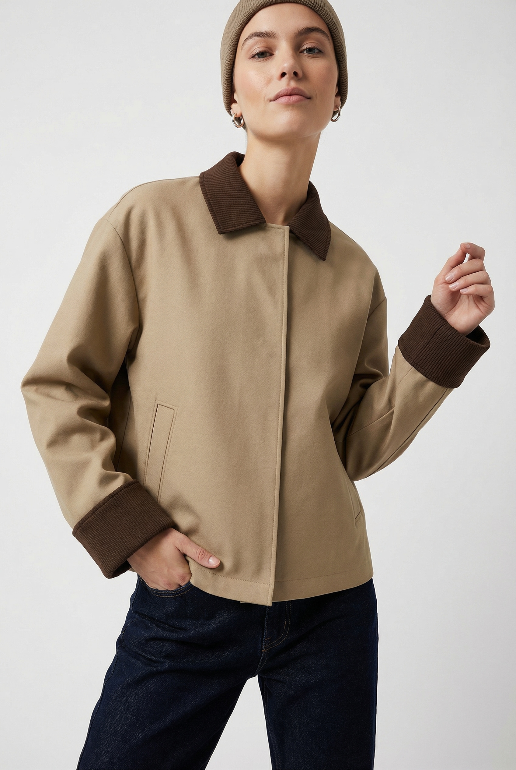 pieces Kurzjacke "PCJORMA SHORT LIGHT JACKET NOOS BC" mit farblich abgesetz günstig online kaufen