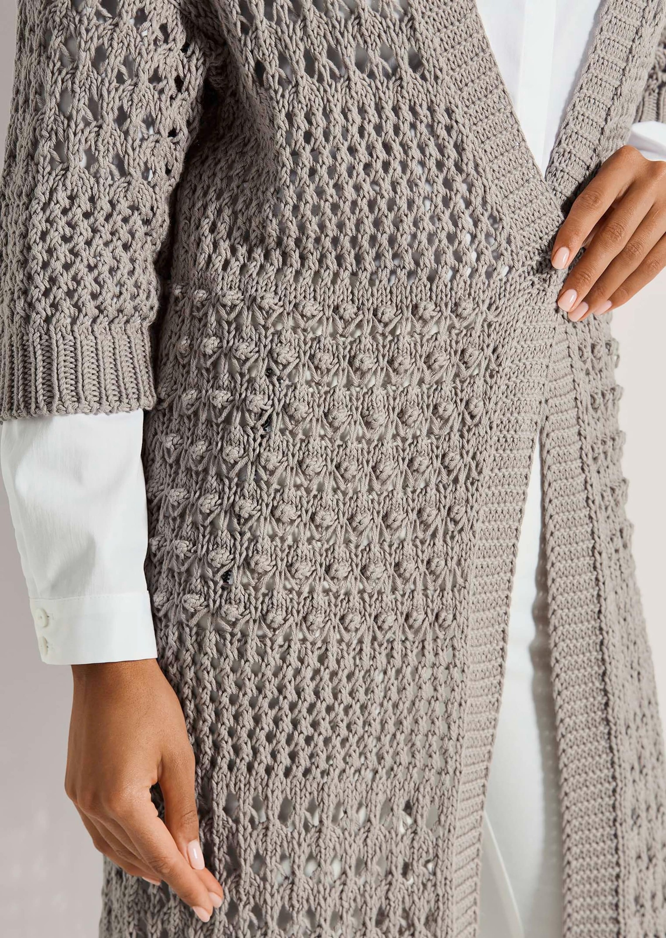 MADELEINE Strickjacke »Strickjacke Lange Strickjacke mit Ajour-Muster«