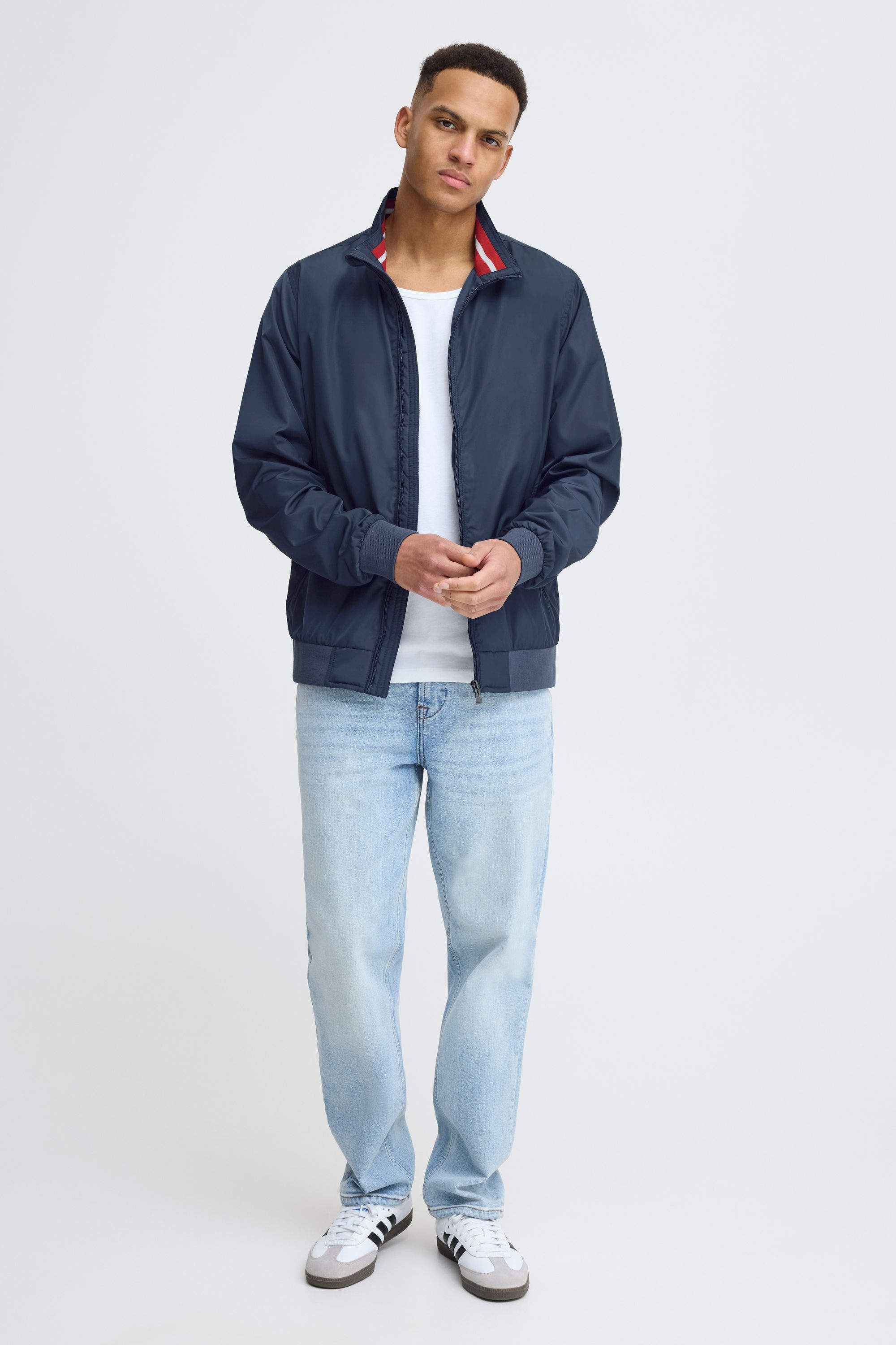 Kurzjacke BLEND "BHZyklo", Herren, Gr. M, mood indigo blau, 100% Polyester, unifarben, regular fit normal, ohne Ausschnitt, eingesetzt elastischer Bund, Jacken Kurzjacke, Softshelljacke mit Taschen und elastischem Bund 5