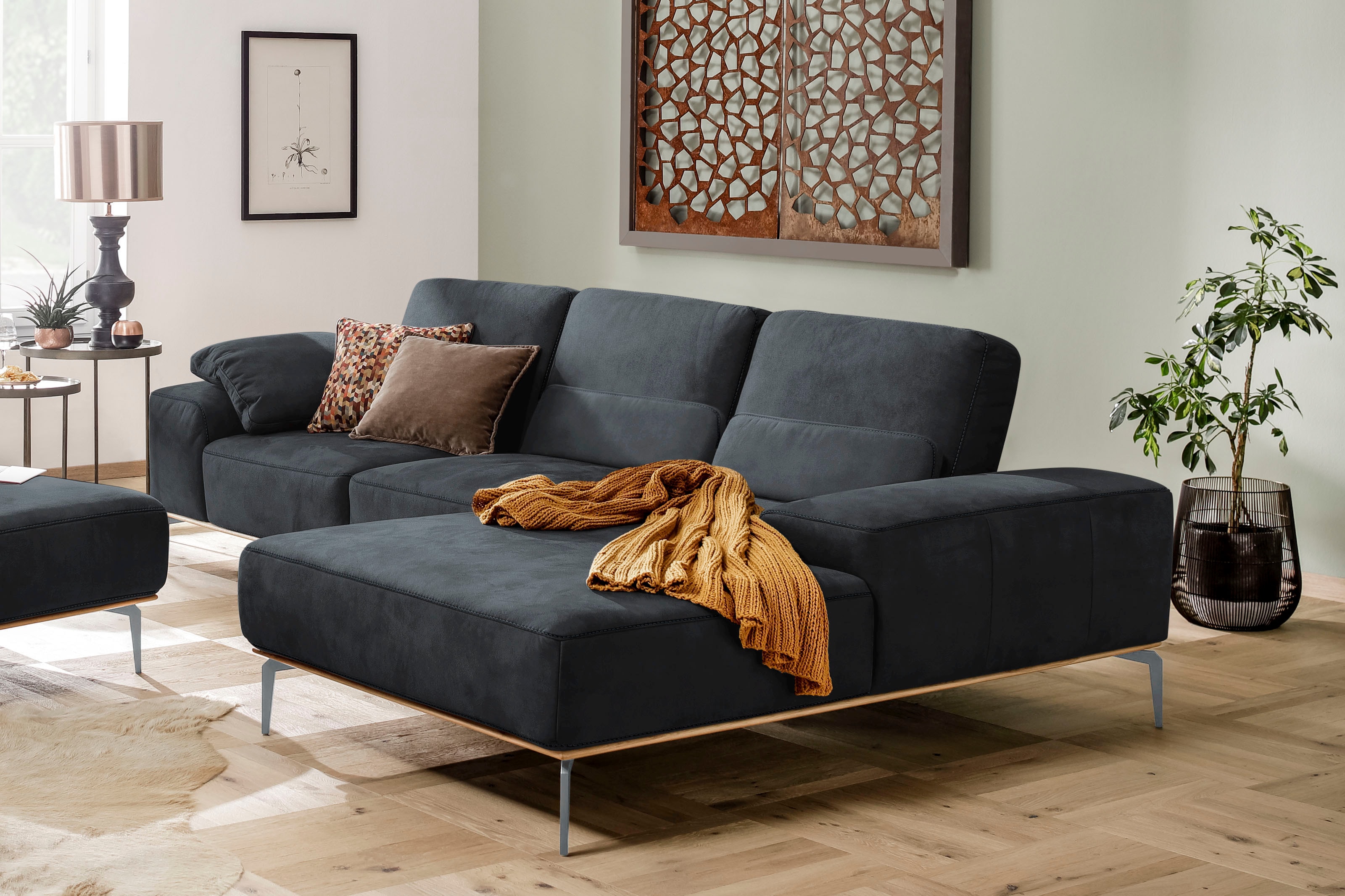 W.SCHILLIG Ecksofa "run, Designsofa mit tollem Sitzkomfort, bequem, Breite 299cm, L-Form" mit elegantem Holzsockel, Füße in Silber matt, Breite 299 cm