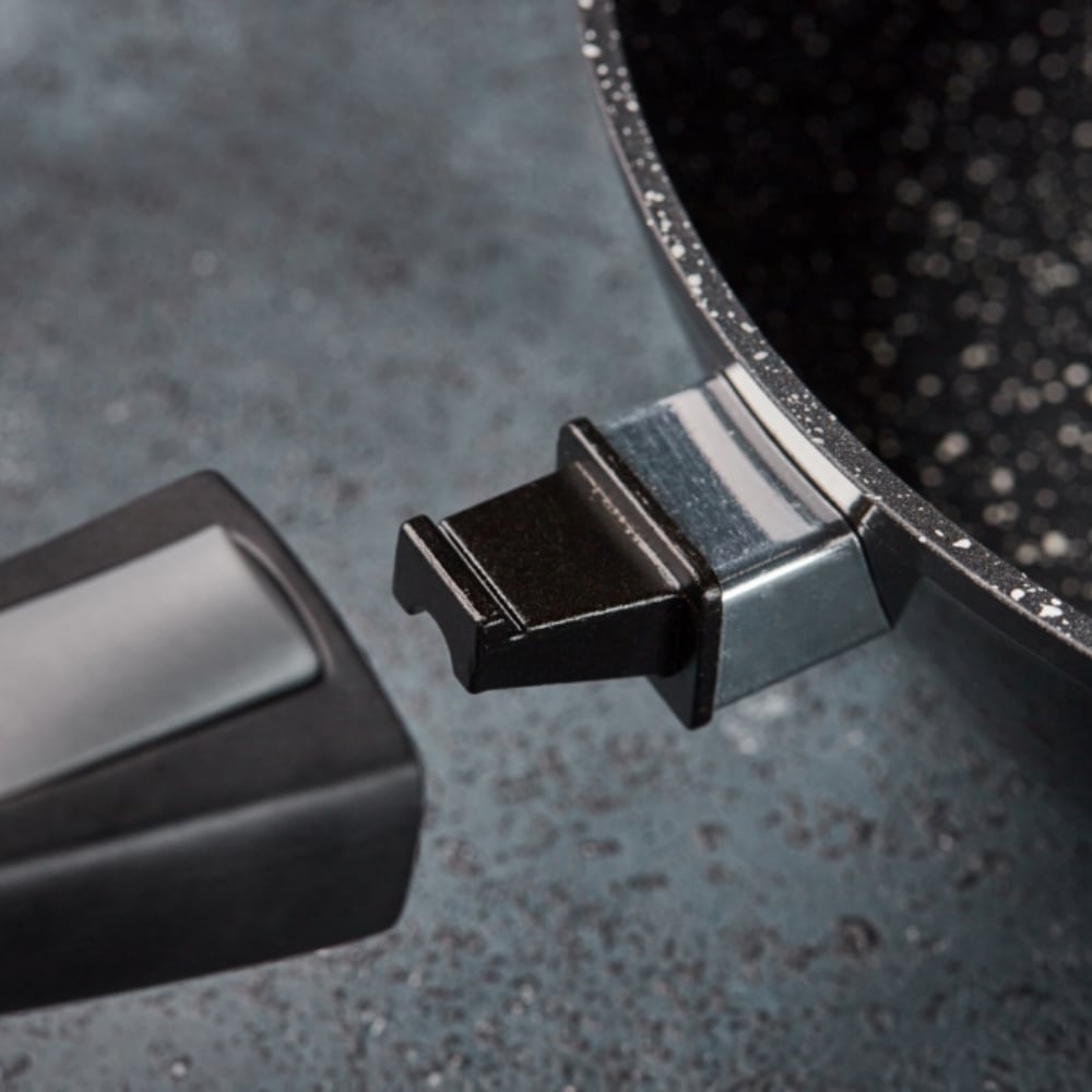 RESTO Kitchenware Bratpfanne »Aries, tiefe Wokpfanne mit vierschichtiger Marmor-Antihaftbeschichtung« Aluminium 1 Stk. tlg. mit einem abnehmbaren Griff - backofenfest, spülmaschinenfest