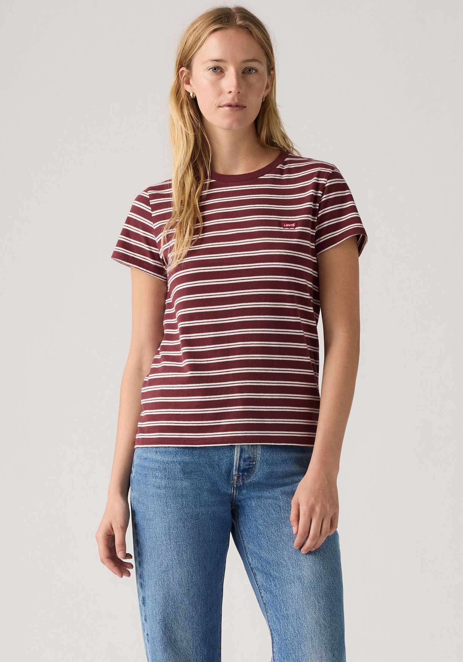 Levis T-Shirt "The perfect Tee", mit kleiner Logo-Stickerei günstig online kaufen